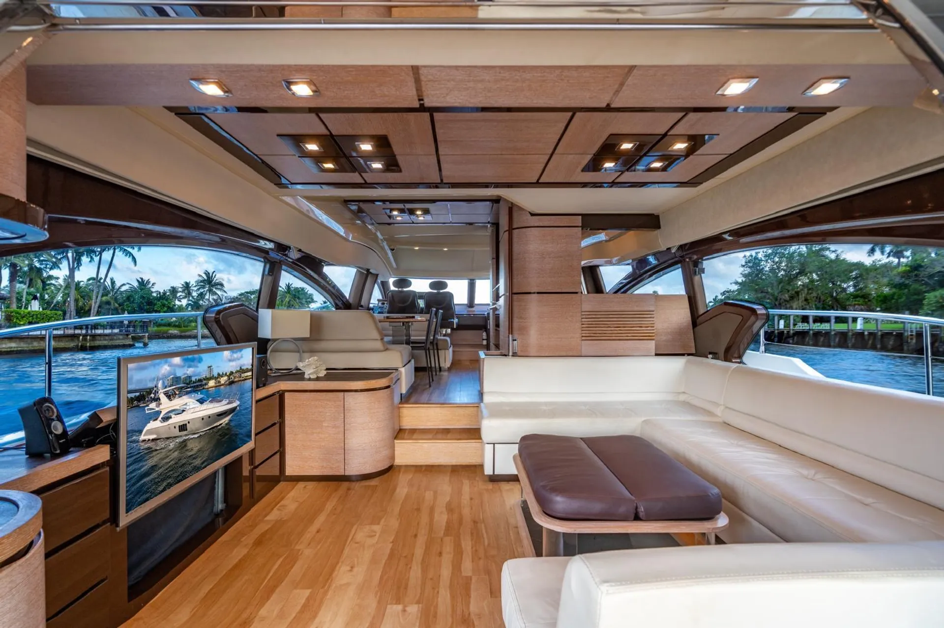 Azimut Yachts 70FT in Miami Beach, FL — photo 6