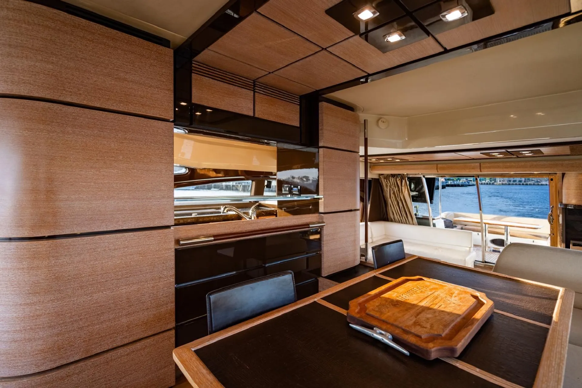 🔥 75FT Luxury Yacht – Includes 2 FREE Jet Skis! 🔥