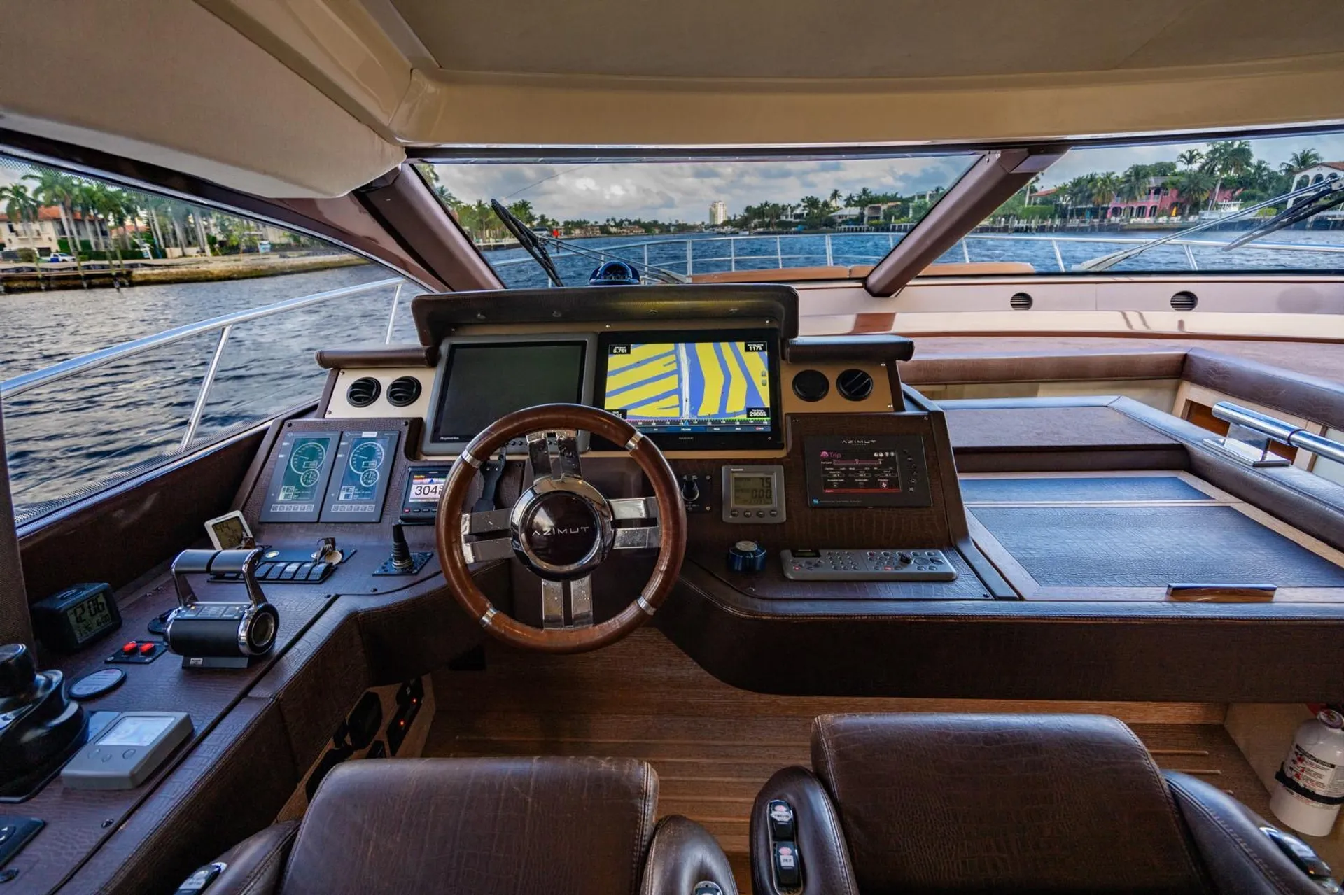 🔥 75FT Luxury Yacht – Includes 2 FREE Jet Skis! 🔥