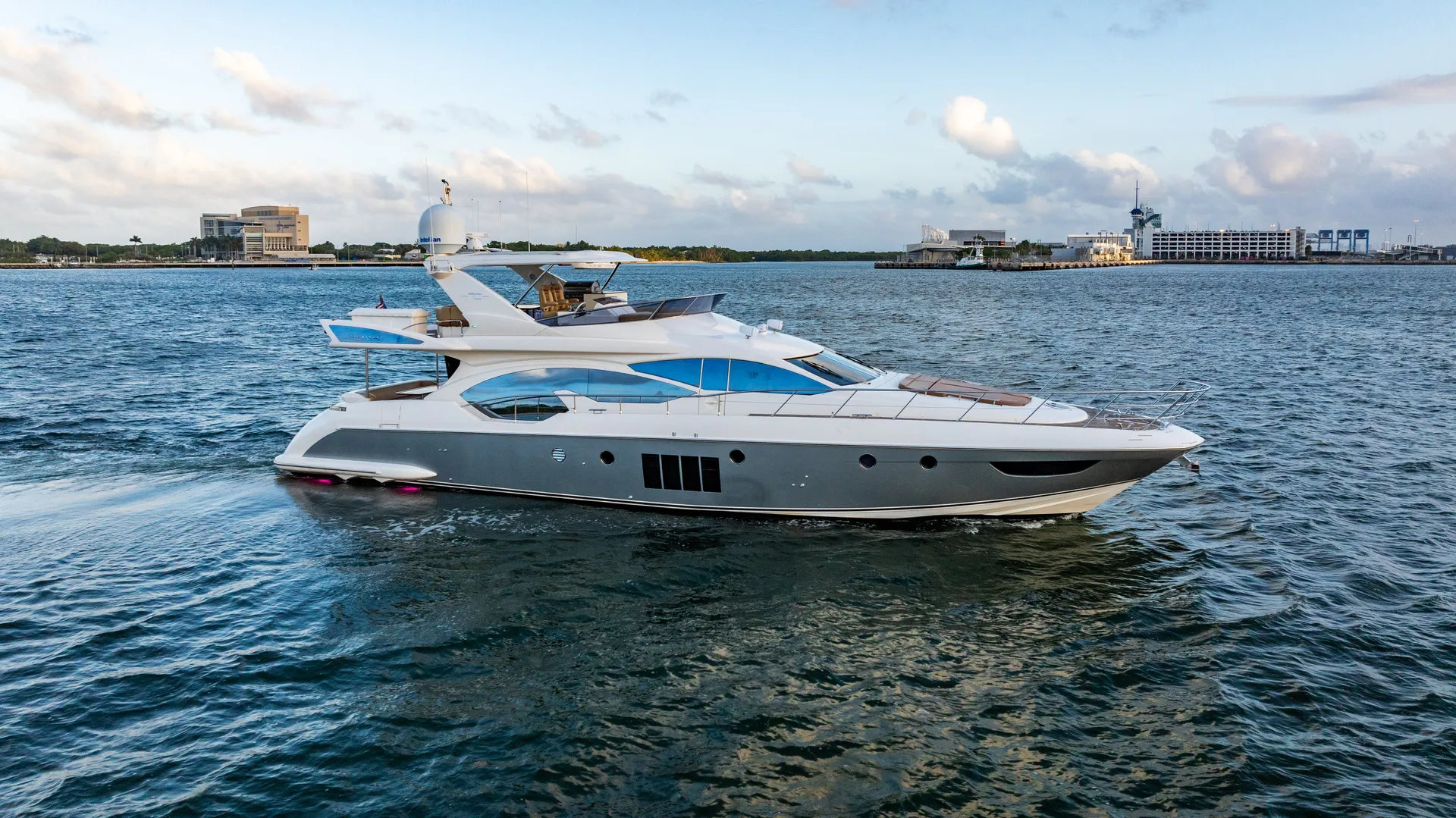 Azimut Yachts 70FT in Miami Beach, FL