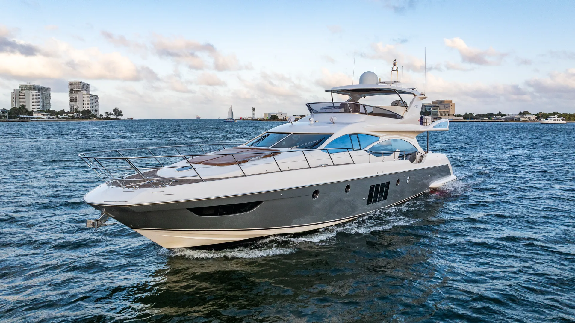 Azimut Yachts 70FT in Miami Beach, FL — photo 2