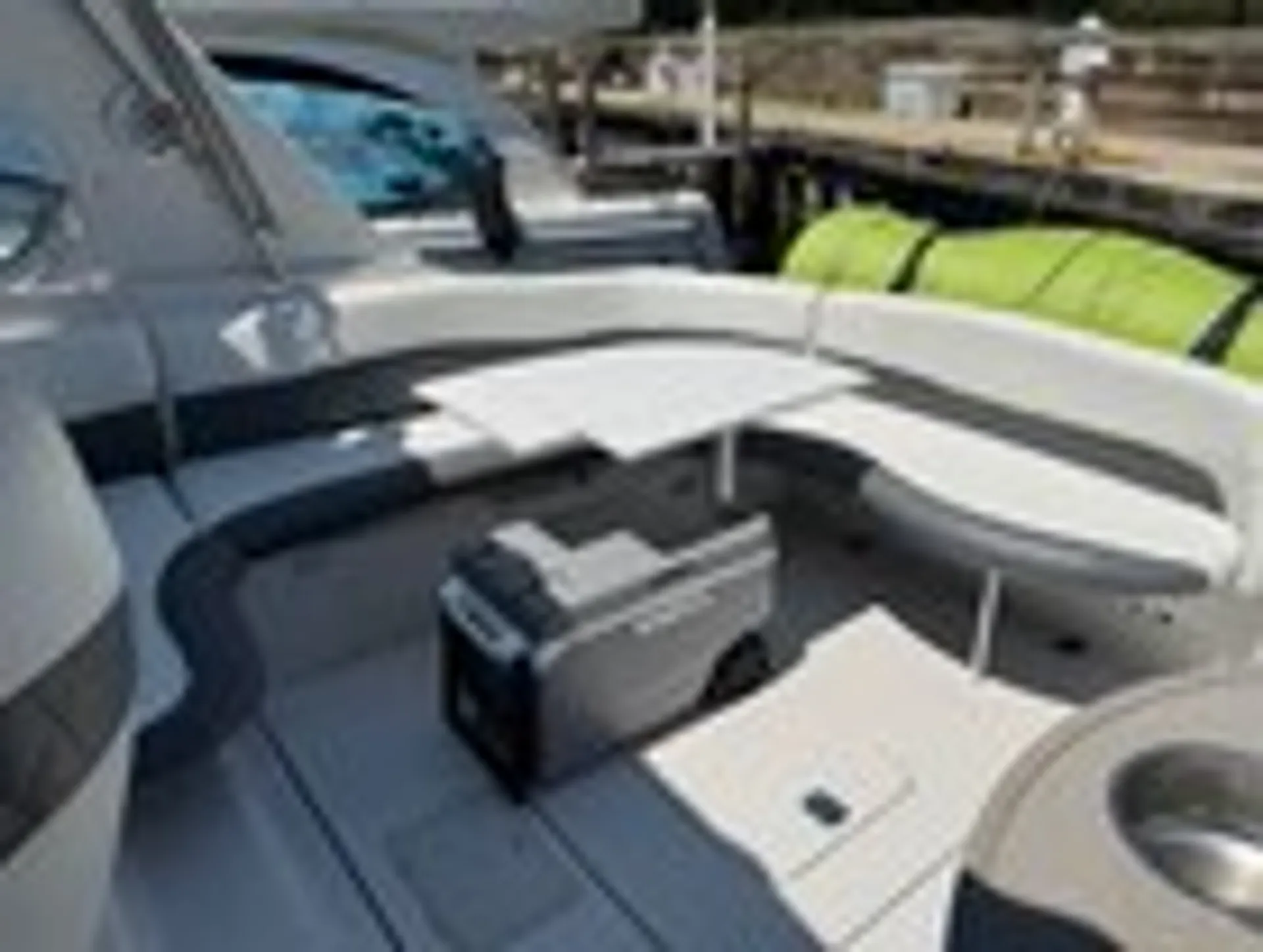 41' Luxury Yacht Charter in Chicago | Playpen &amp; Skyline Cruises