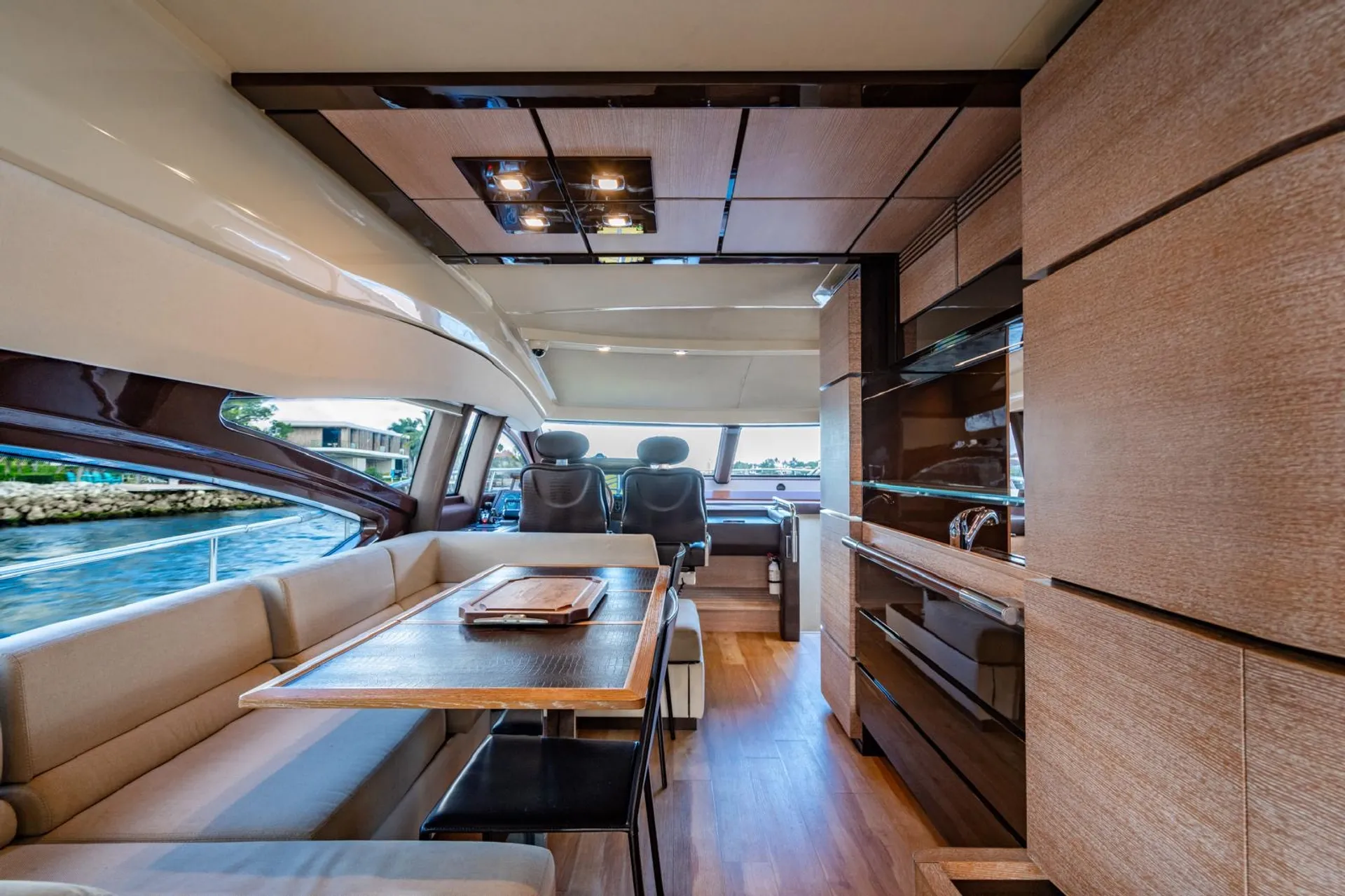 Azimut Yachts 70FT in Miami Beach, FL — photo 9