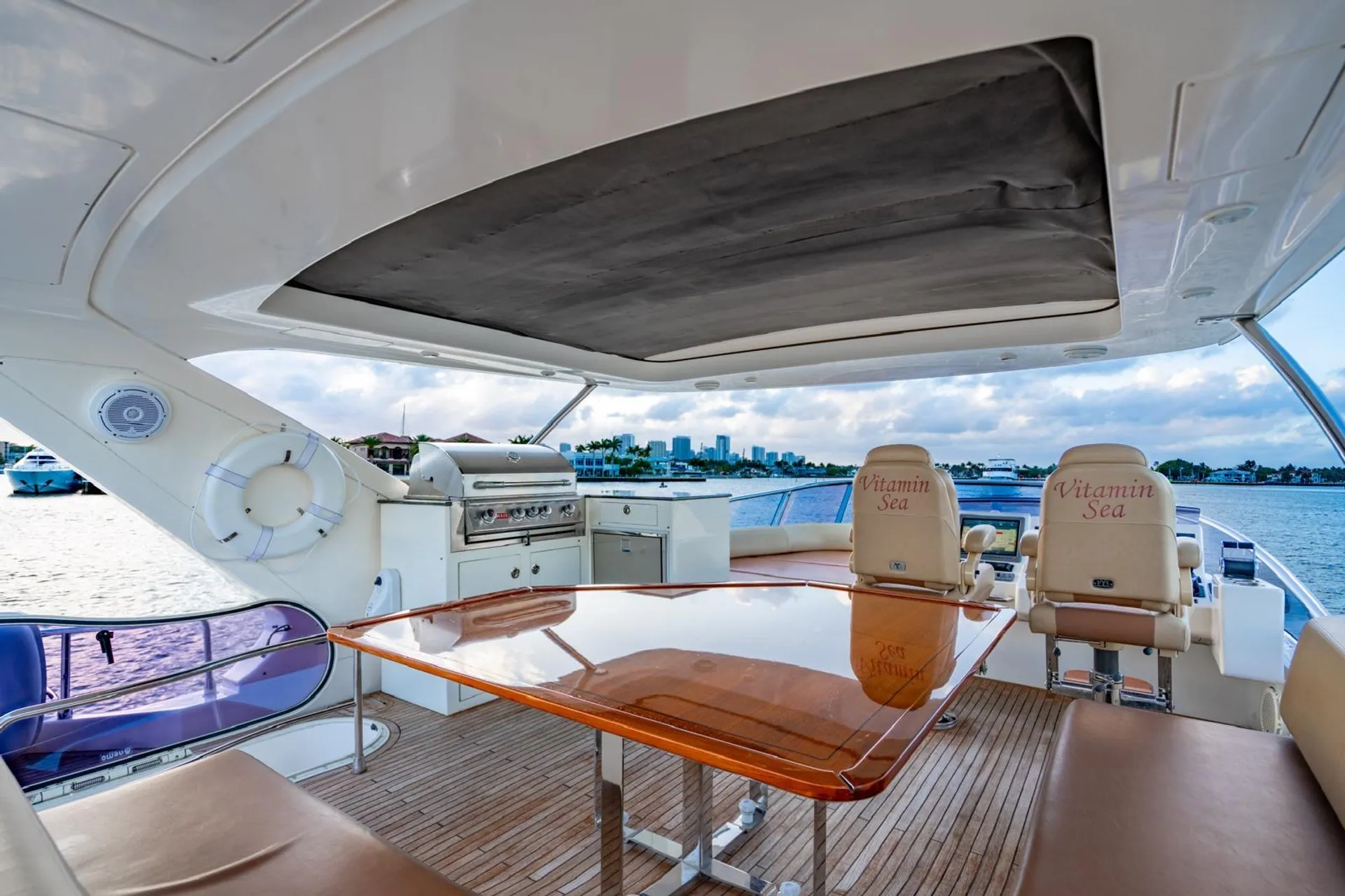 Azimut Yachts 70FT in Miami Beach, FL — photo 10