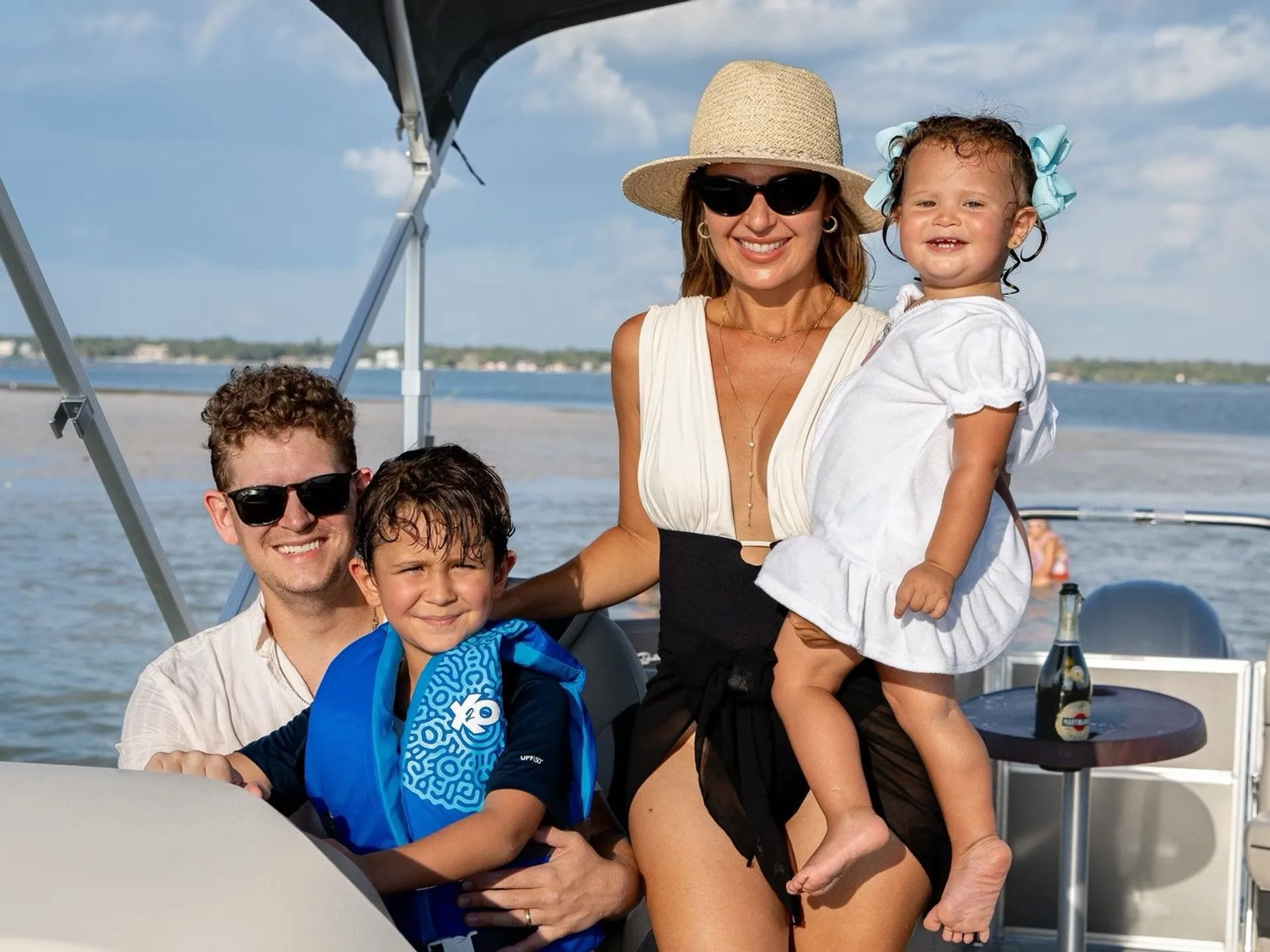Luxury Tritoon | Sandbar Party &amp; Dolphin Cruises