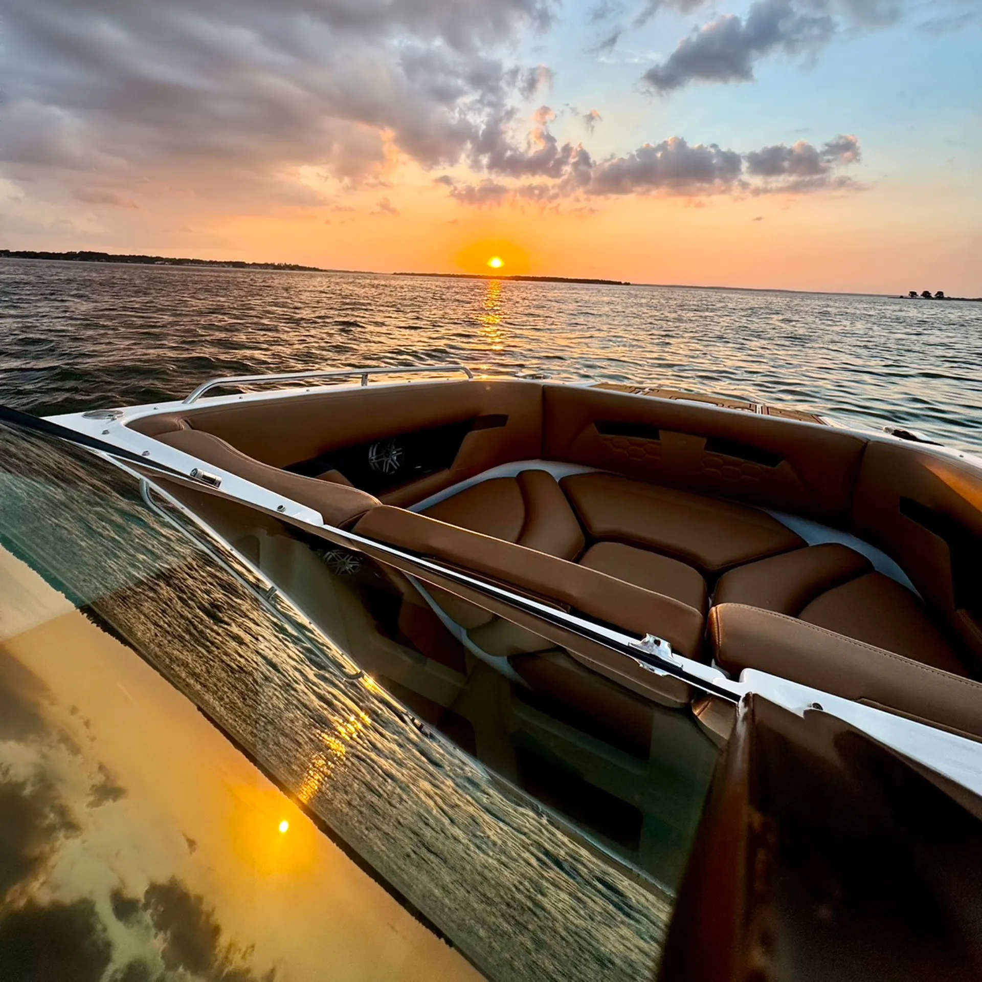 Brand-New 2025 Four Winns HD8 Luxury Charter | Captain &amp; Host Included