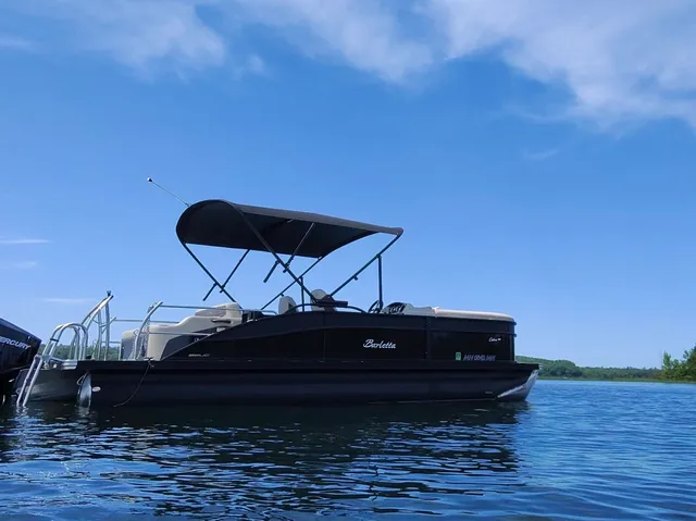 Rent a BARLETTA BOATS pontoon in Nisswa, MN near me