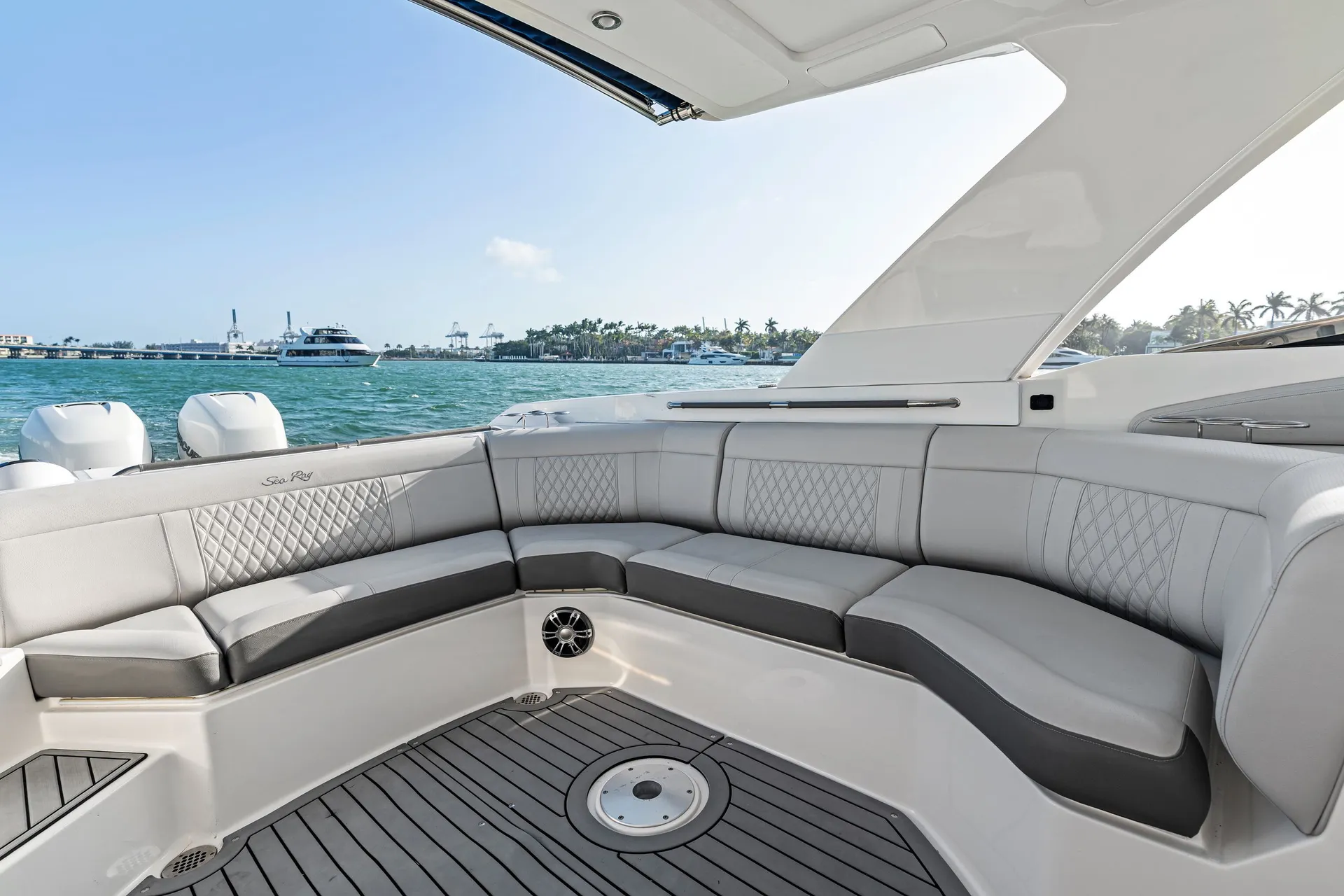 SEA RAY BOATS SLX 350 in Hollywood, FL — photo 8