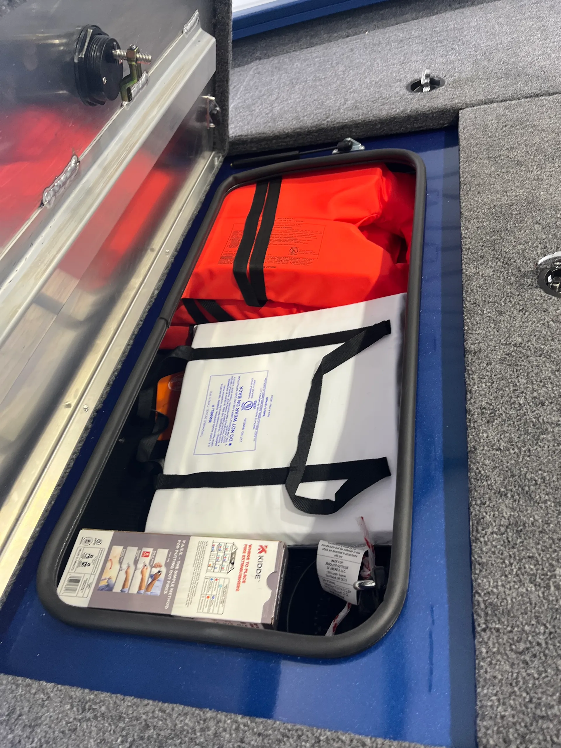 LOWE BOATS STINGER 175 C in Fayetteville, AR — photo 4