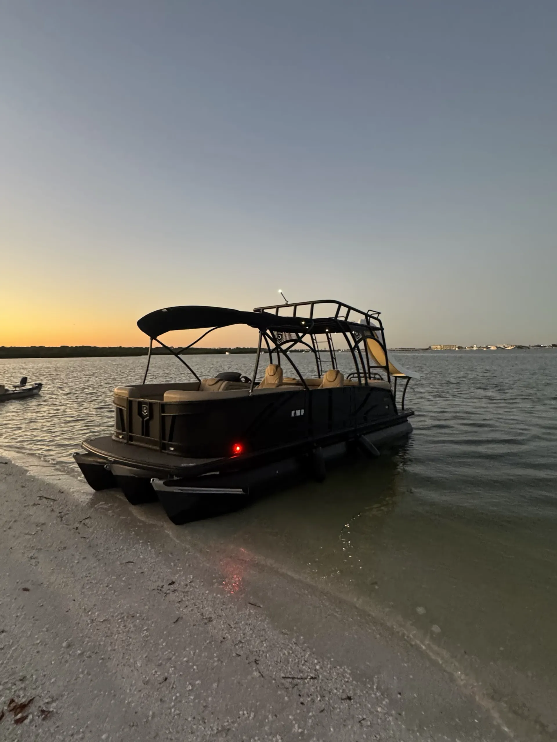 Godfrey Marine Monaco 255 SD SUNDECK // 29in. iMPACT TRITOON in Tampa, FL — photo 2