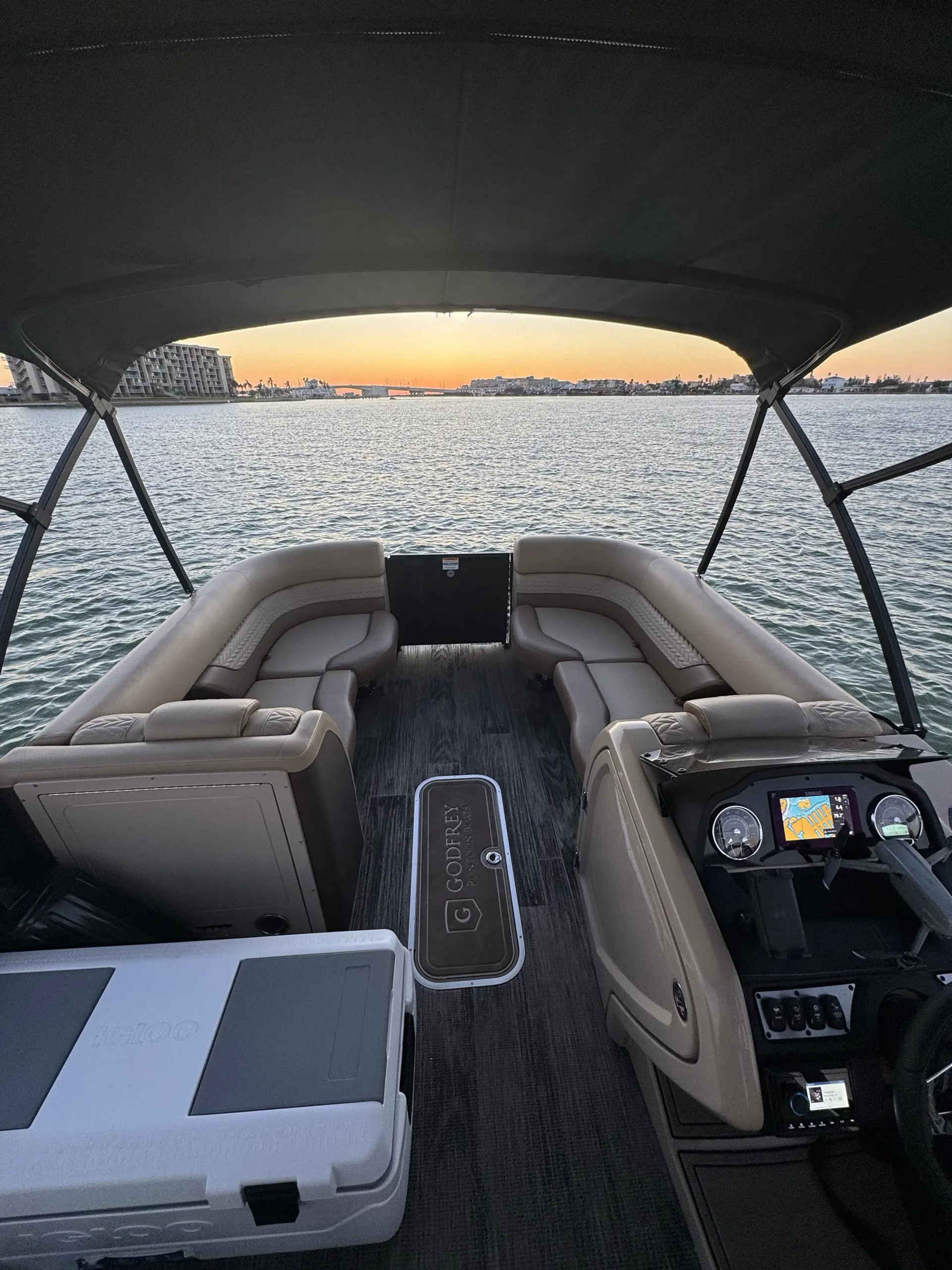 Godfrey Marine Monaco 255 SD SUNDECK // 29in. iMPACT TRITOON in Tampa, FL — photo 10