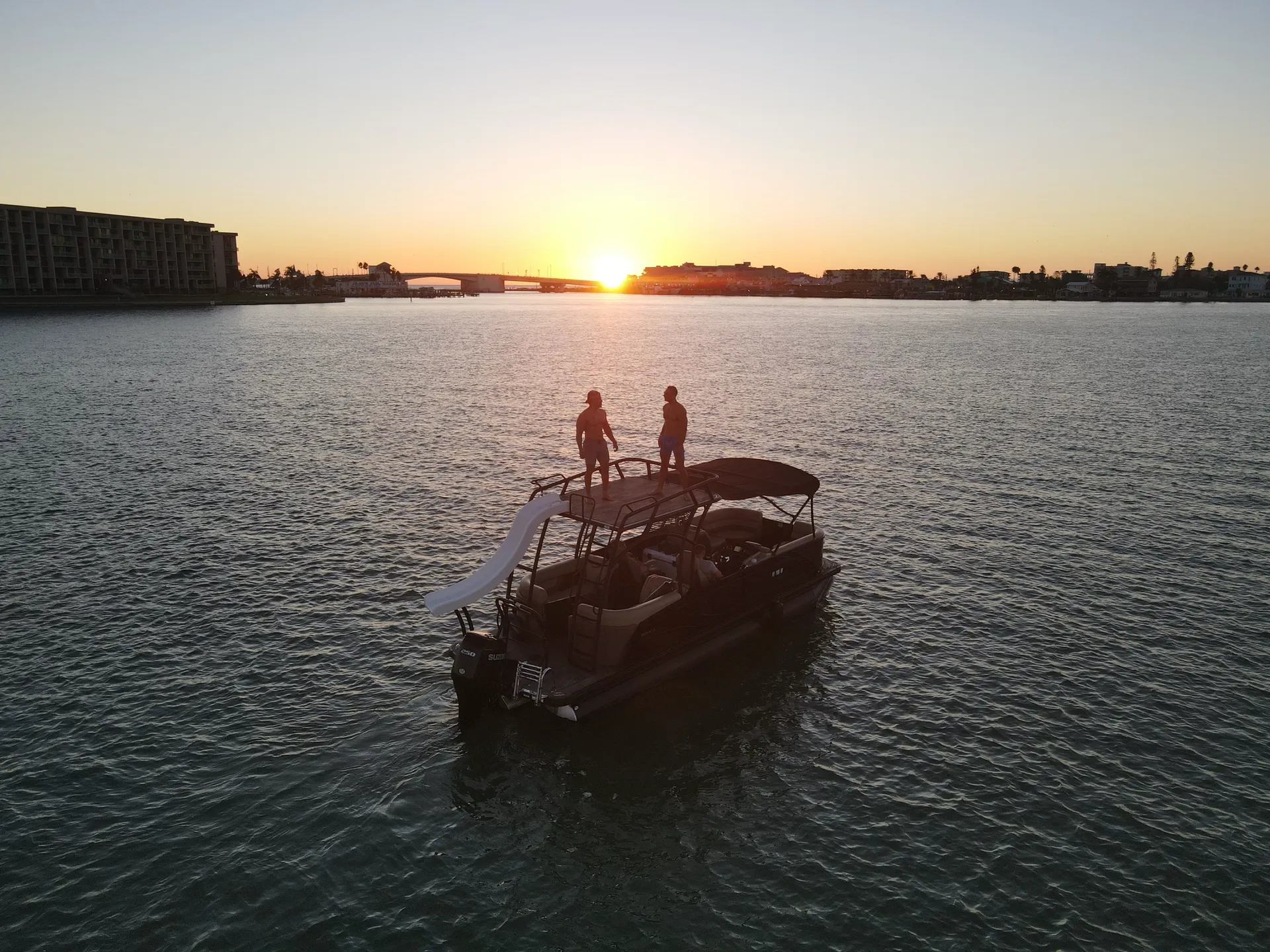 Godfrey Marine Monaco 255 SD SUNDECK // 29in. iMPACT TRITOON in Tampa, FL — photo 9