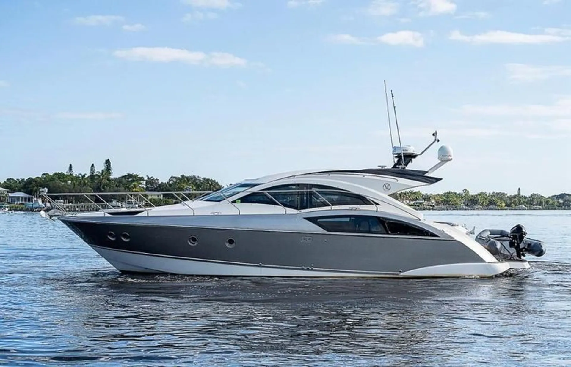MARQUIS YACHTS 420 SPORT COUPE in Miami, FL — photo 2