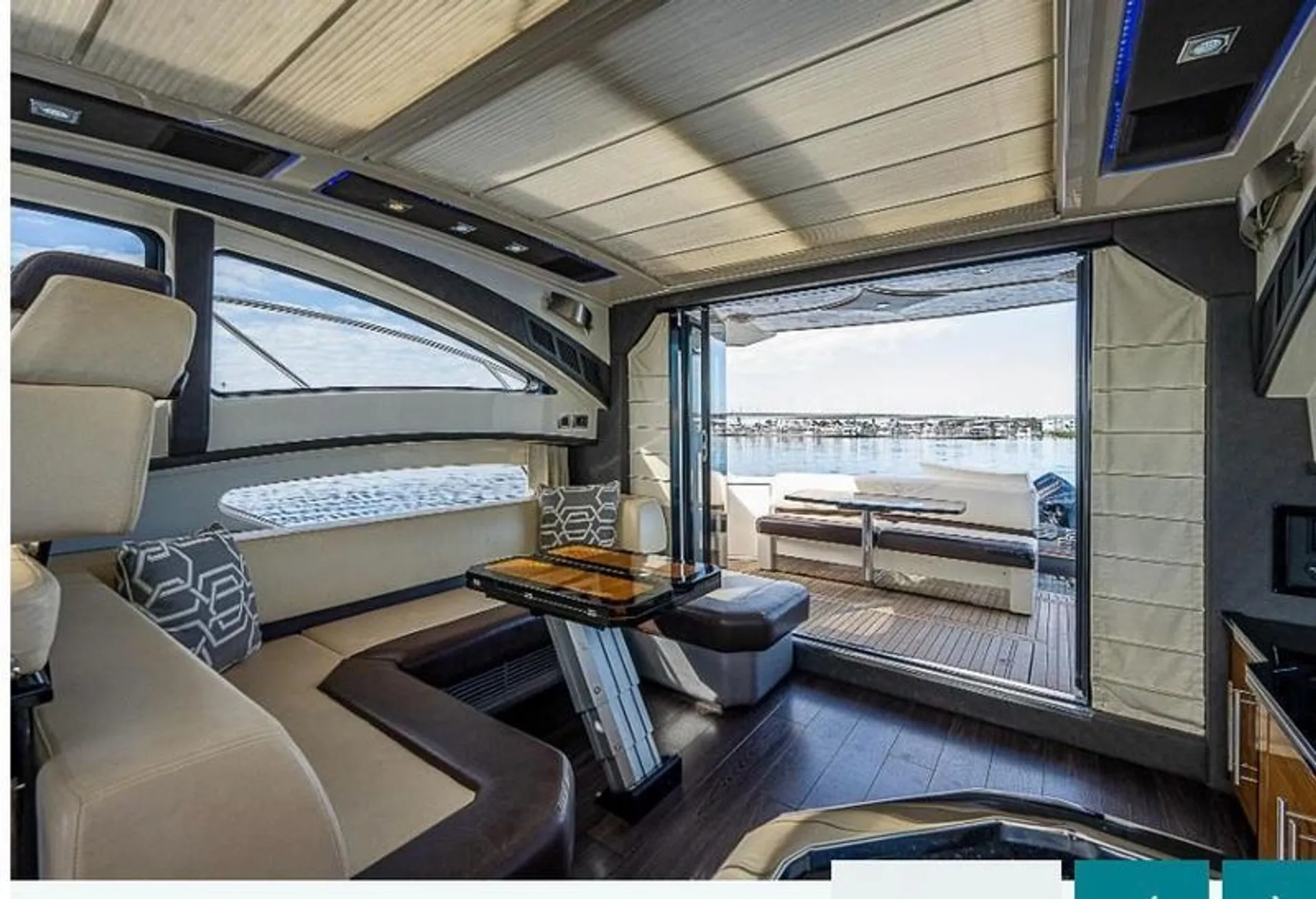 MARQUIS YACHTS 420 SPORT COUPE in Miami, FL — photo 5