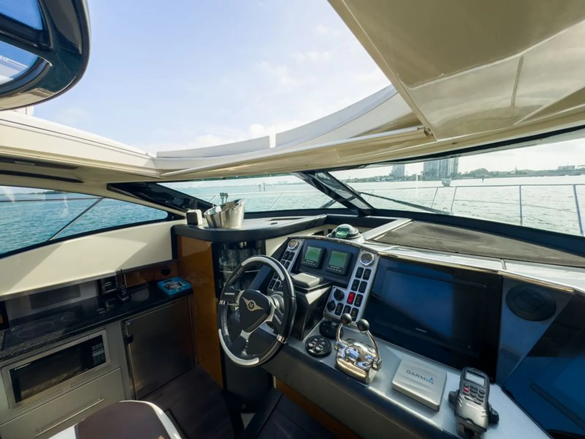 MARQUIS YACHTS 420 SPORT COUPE in Miami, FL — photo 8