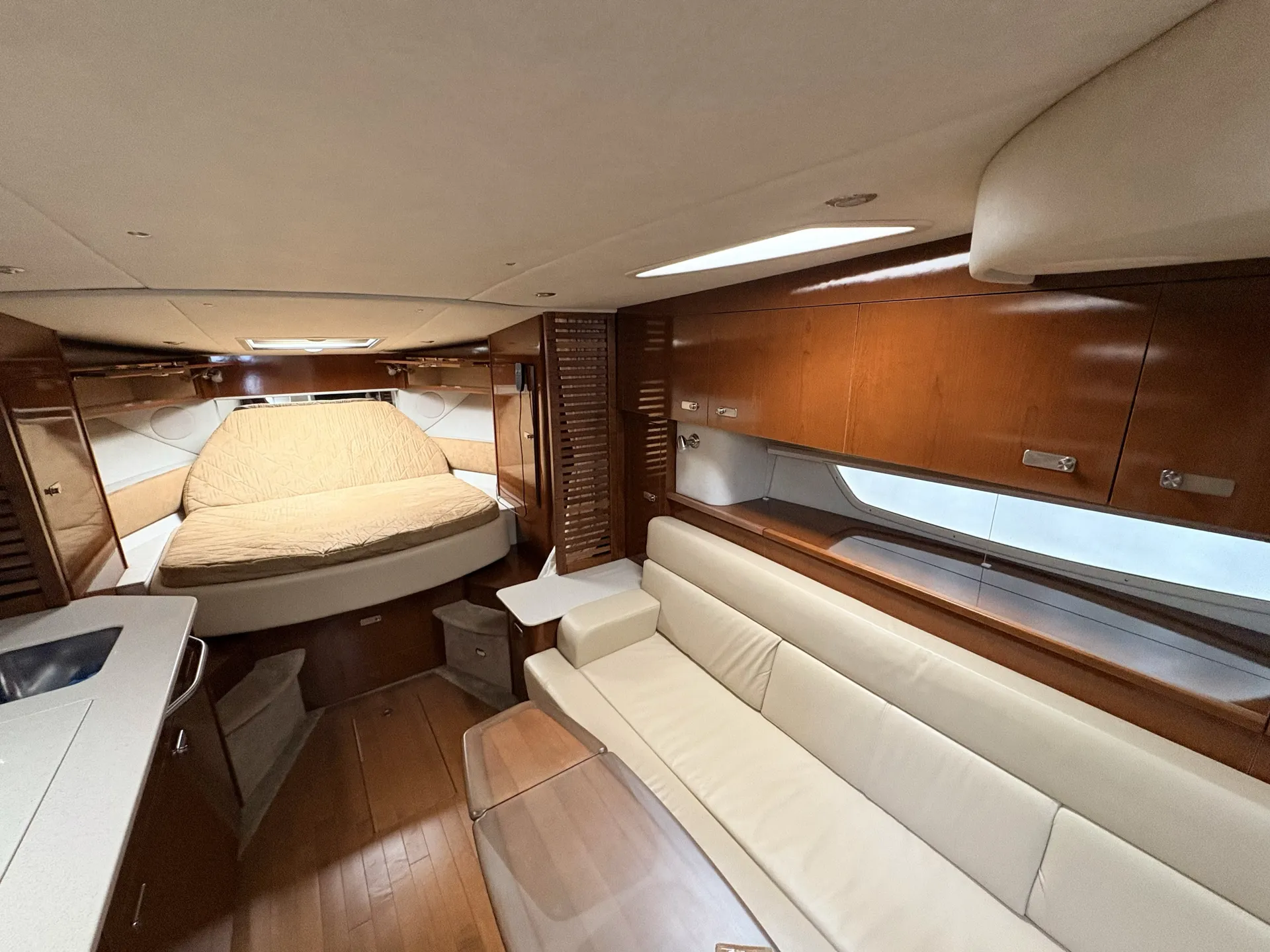Sea Ray Boats Sundancer 37 in Chicago, IL — photo 5