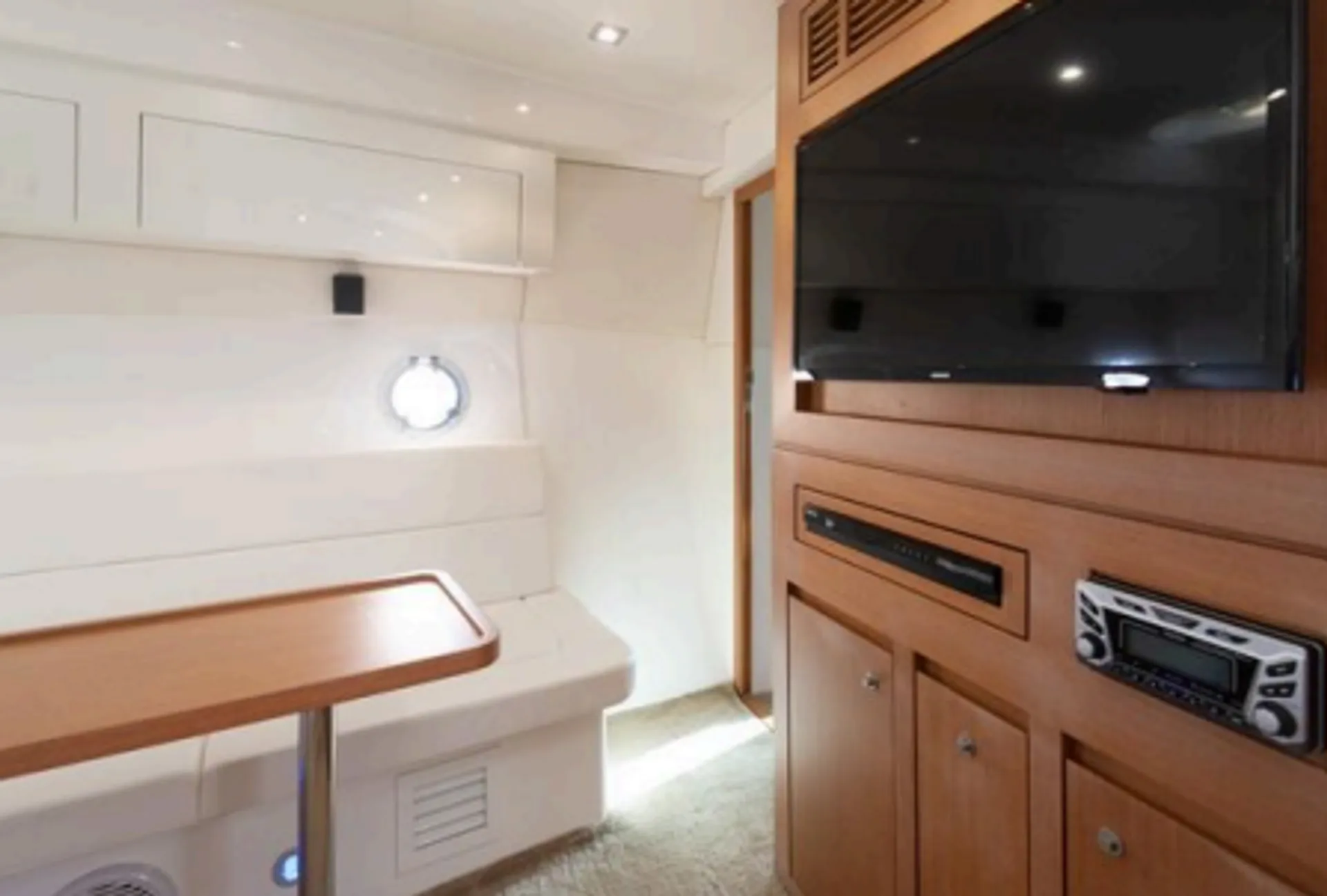 Enjoy 2020 Schaefer 42 Yacht in Miami 