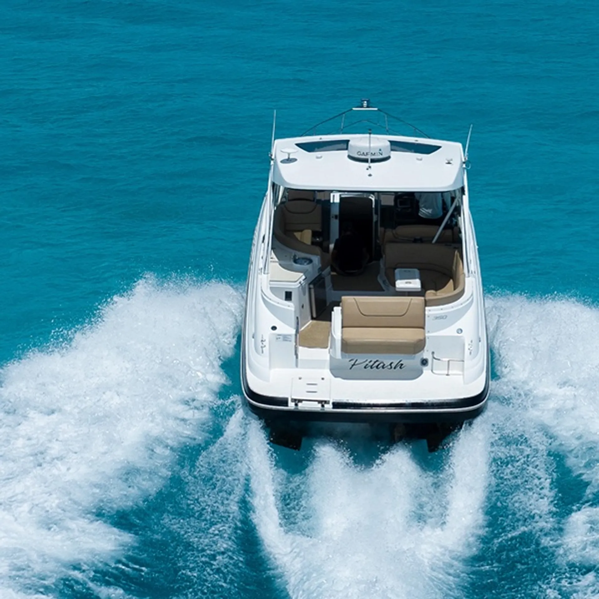 CRUISERS YACHTS 350 EXPRESS AXIUS in Fort Lauderdale, FL — photo 5