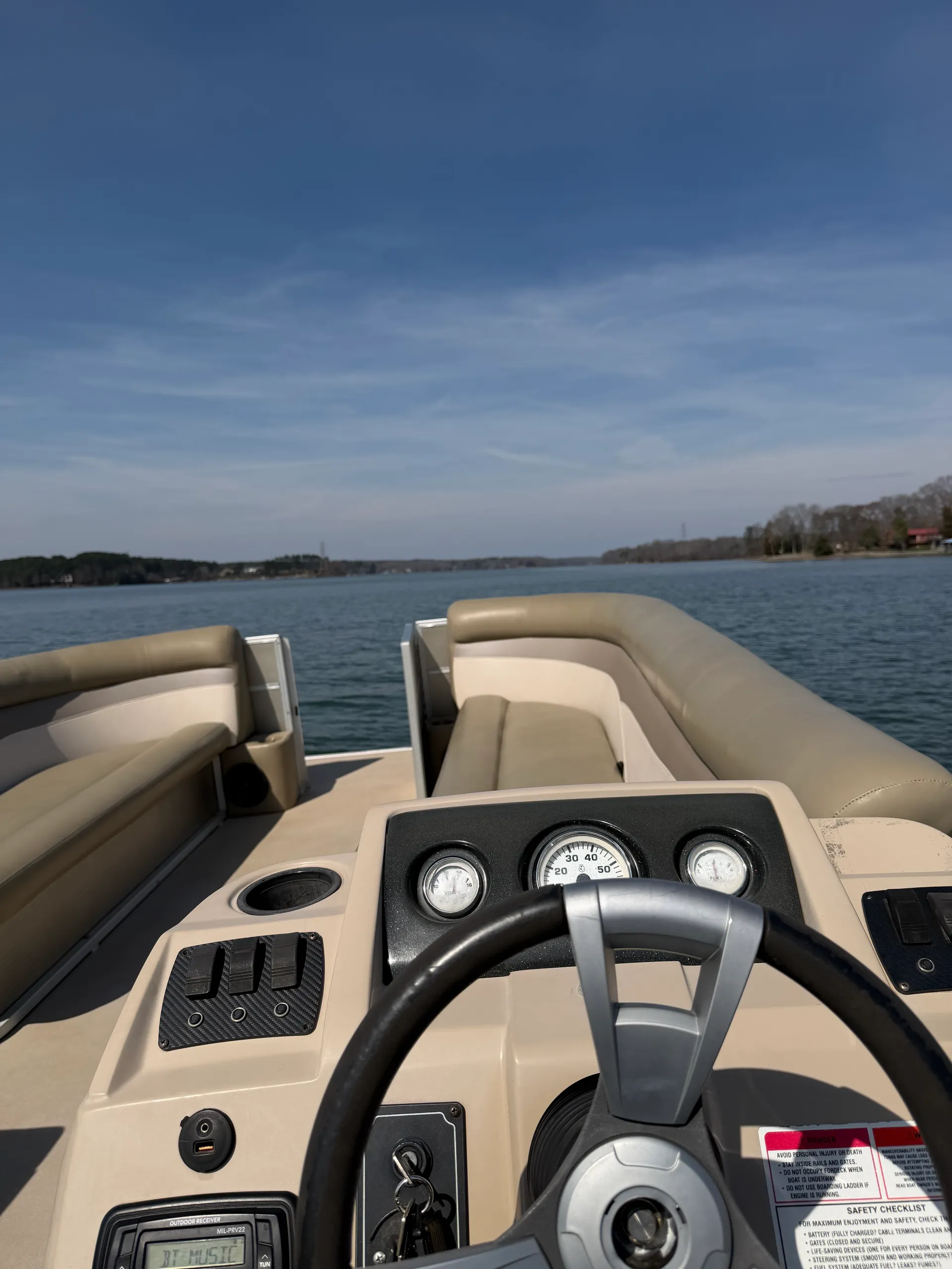 CREST PONTOONS 230 CREST CLASSIC SLR2 CP3 PLUS TRITOON in Mooresville, NC — photo 8