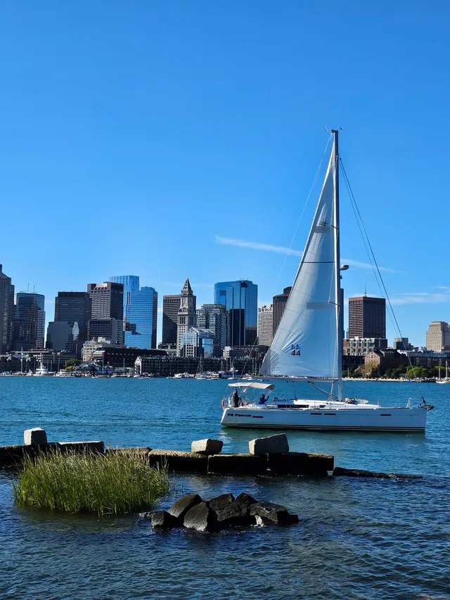 Rent a Jeanneau cruiser in Quincy, MA near me