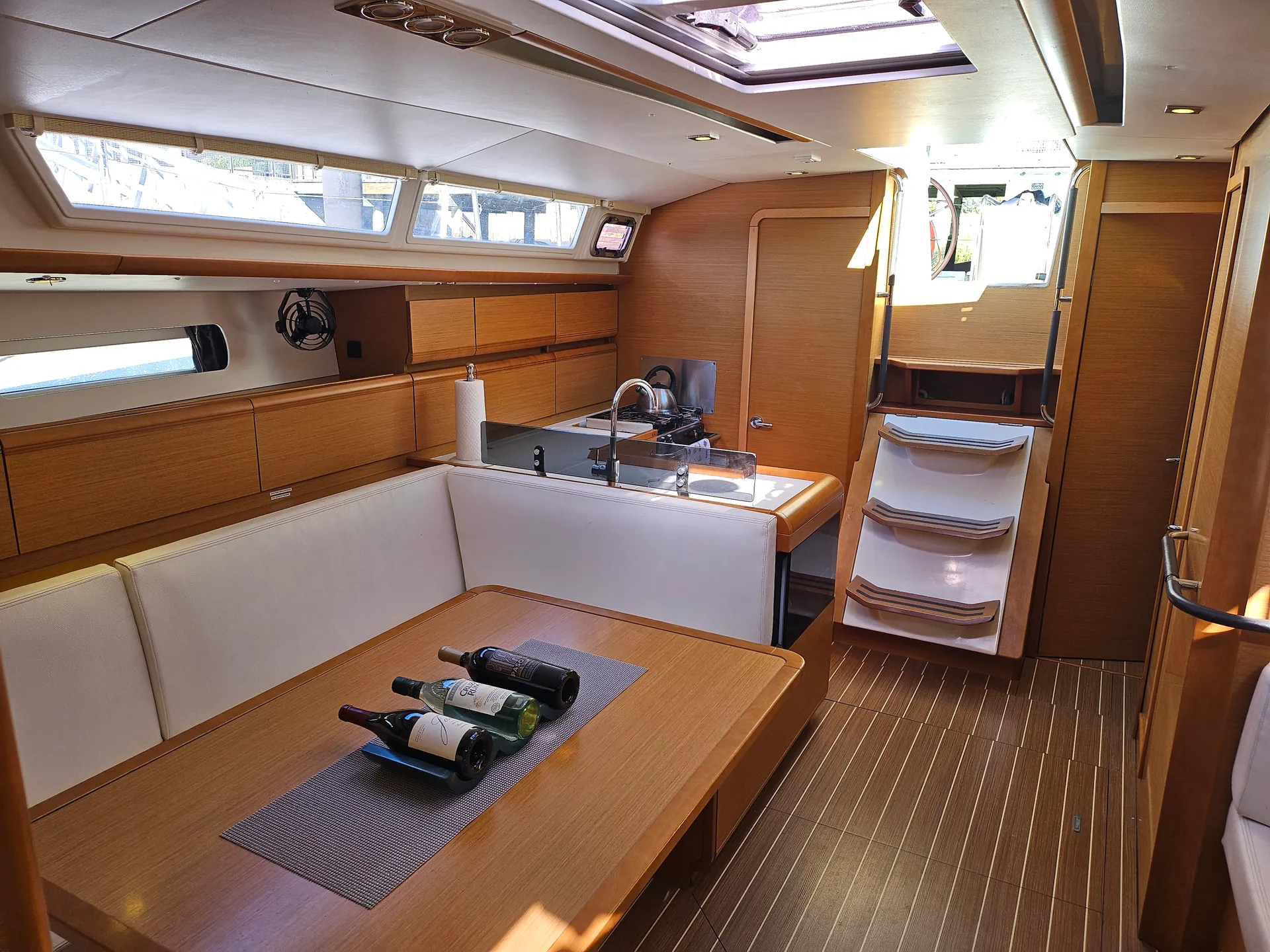 Jeanneau Sun Odyssey 439 in Quincy, MA — photo 9