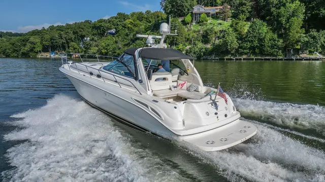 Rent a Sea Ray Boats cruiser in Osage Beach, MO near me
