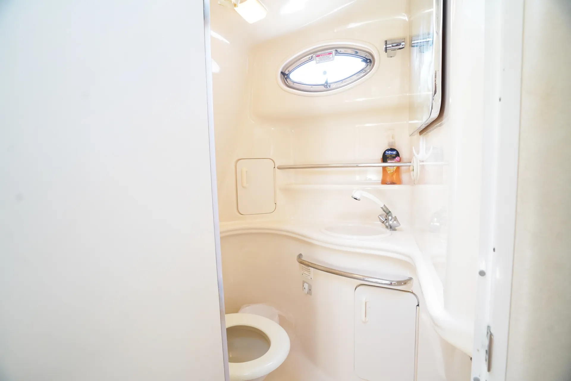 Sundance Boats 340 Sundancer  in Miami, FL — photo 10