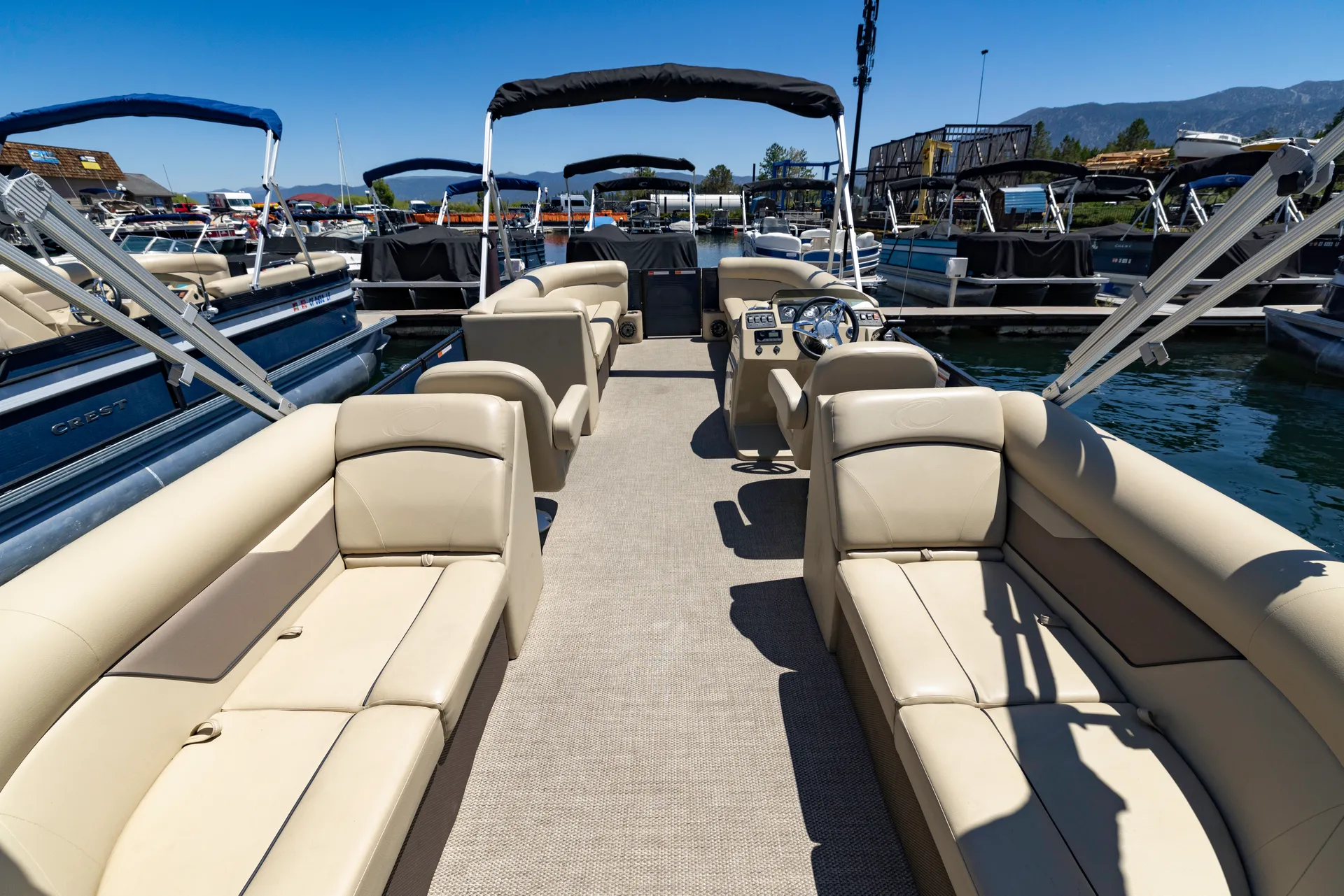 Crest Pontoons 27' in South Lake Tahoe, CA — photo 2