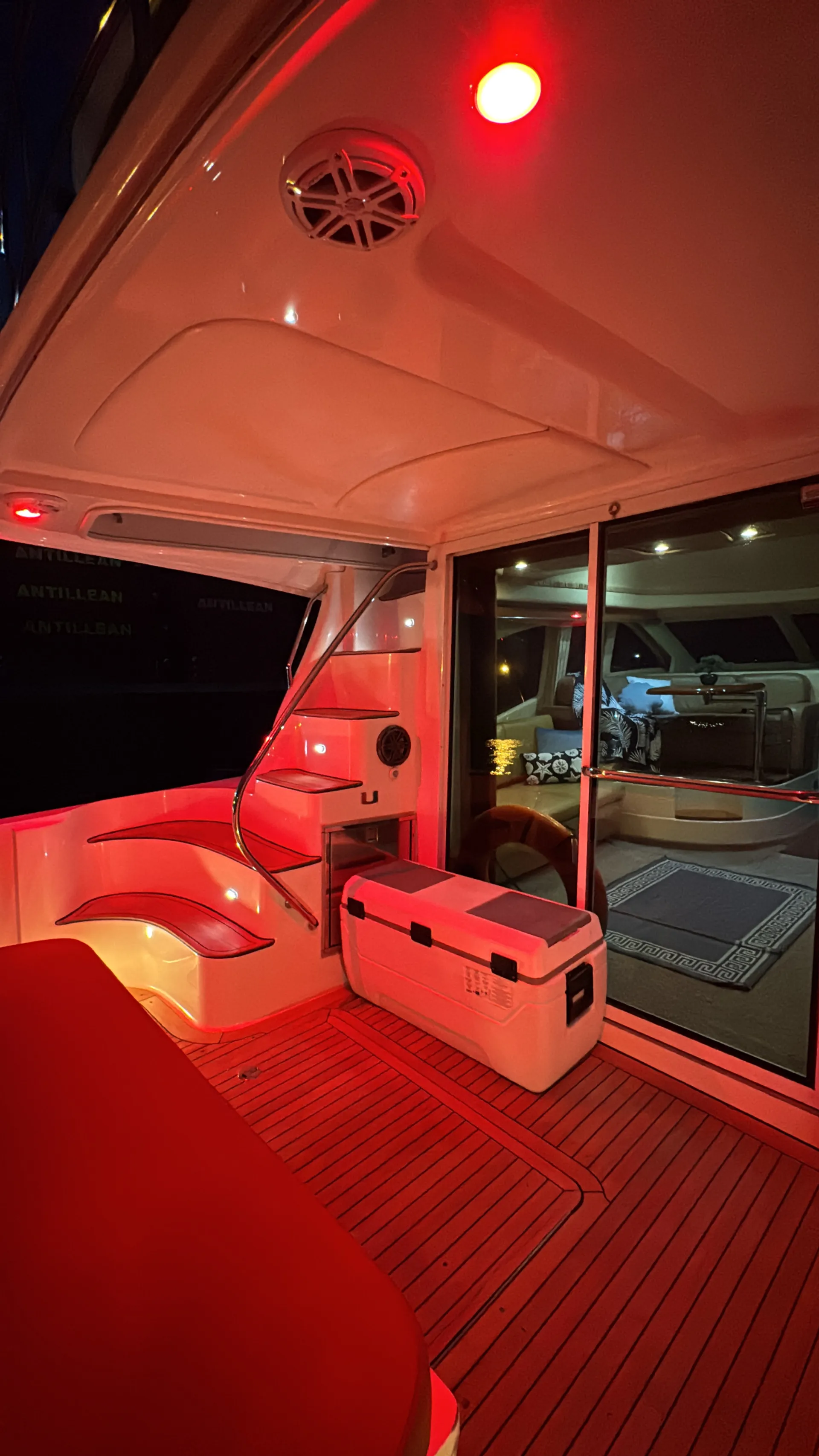 SEA RAY BOATS 470 SUNDANCER (ZEUS DRIVE) in Miami, FL — photo 6