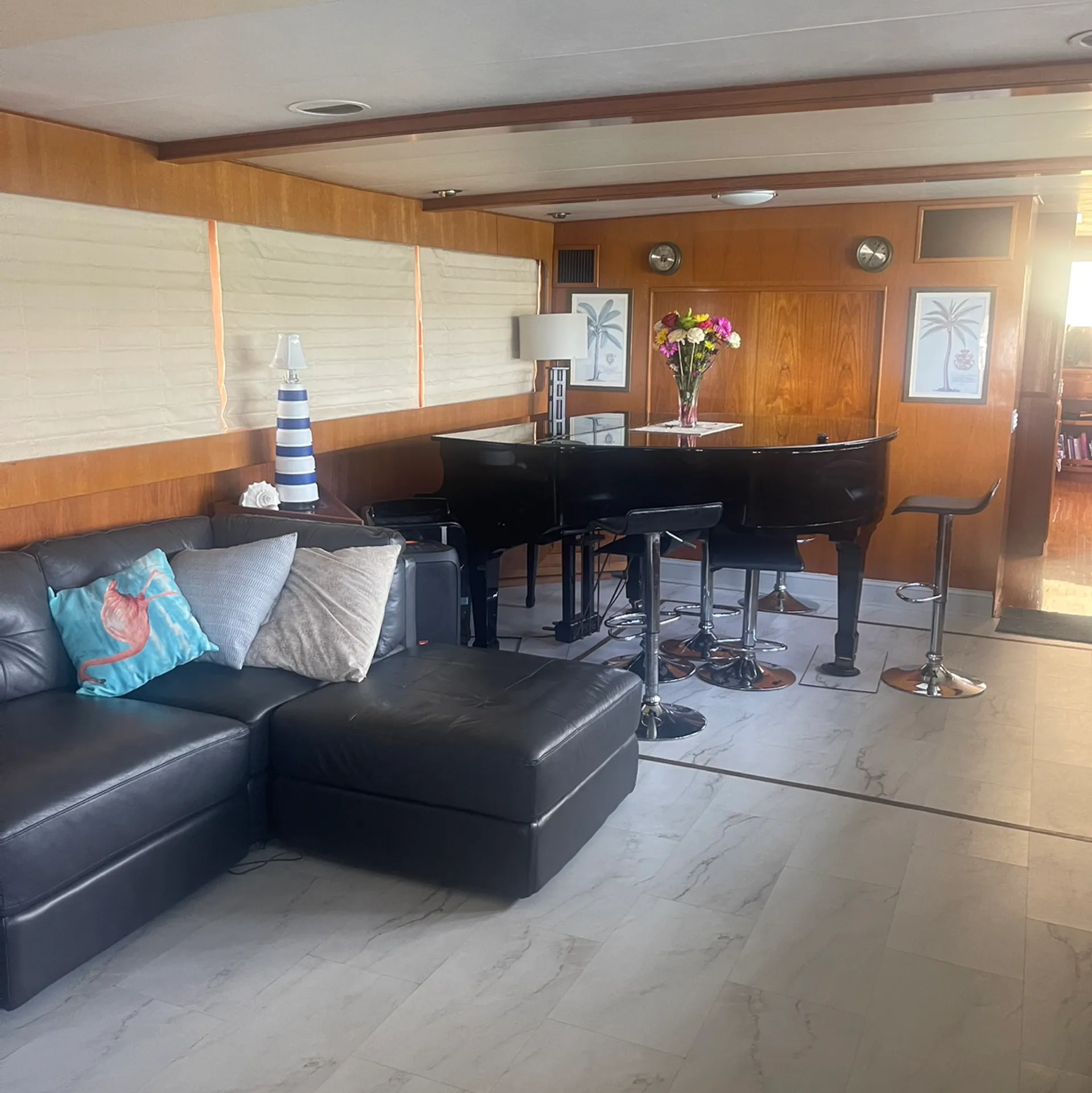 Luxury Mega-Yacht Timewarp Legal 12-pax with extras Fuel Included