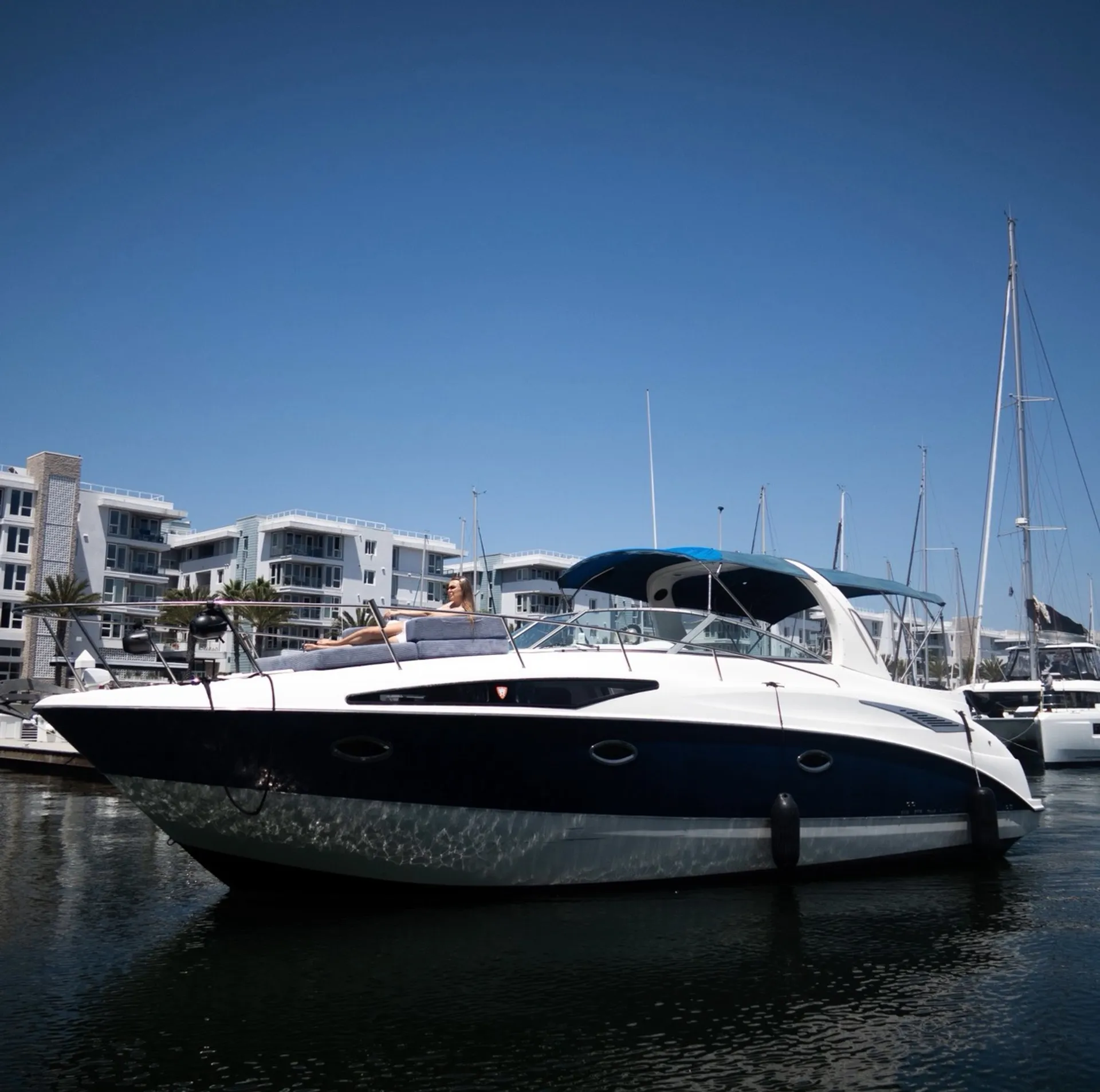 Sea Ray Boats 300 Sundancer in Marina del Rey, CA — photo 5
