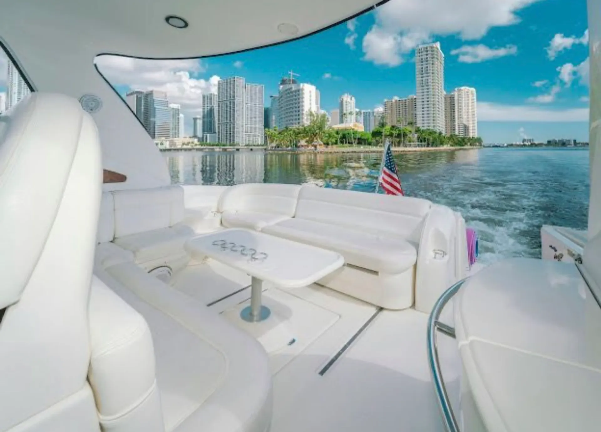 SEA RAY BOATS 540 COCKPIT MOTOR YACHT in Miami, FL — photo 2