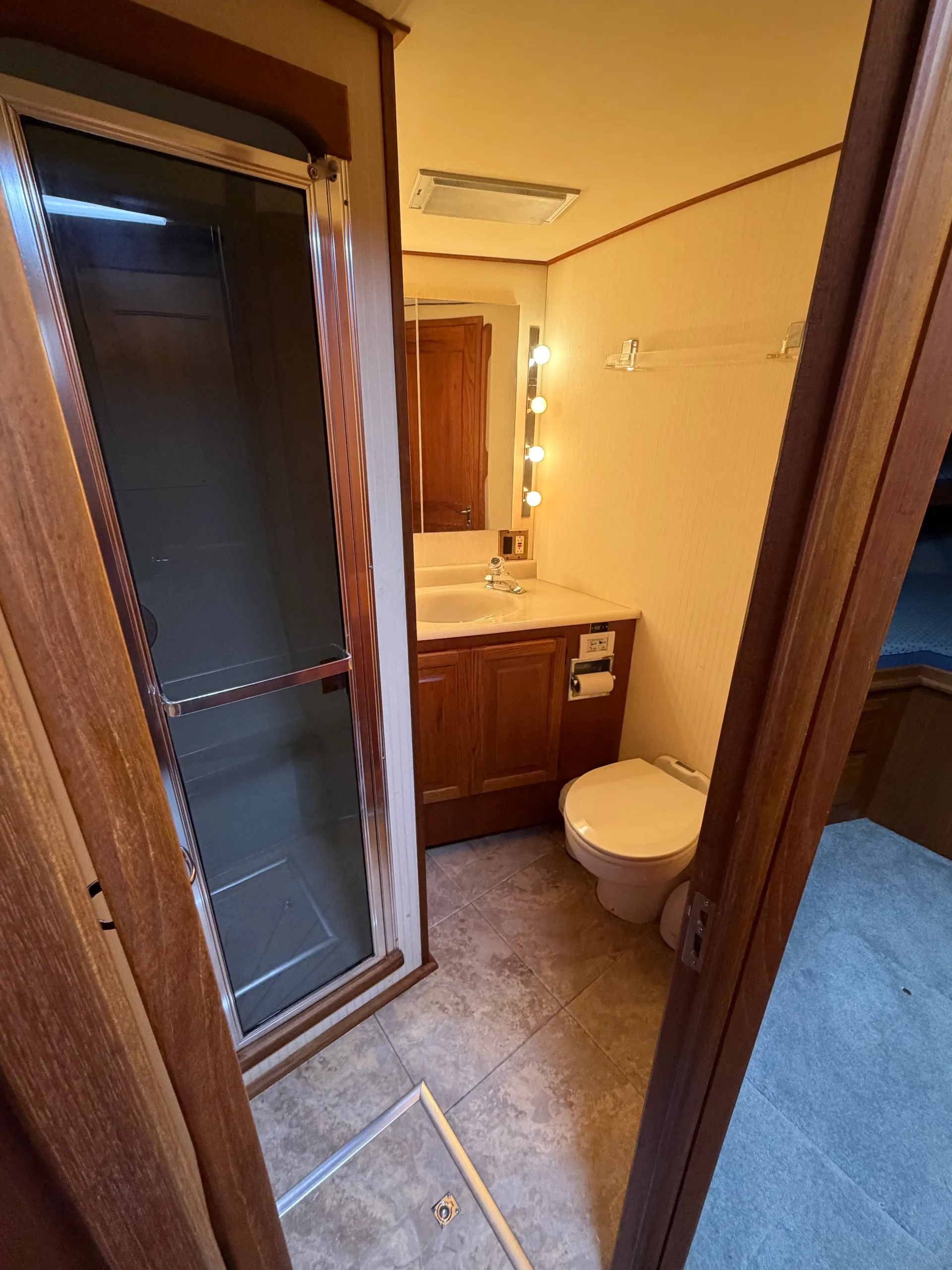 44’ Viking for day cruises, overnights and trips