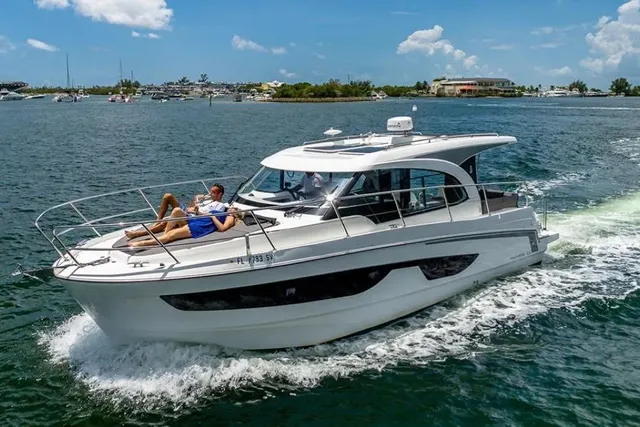 Rent a BENETEAU USA express cruiser in San Francisco, CA near me