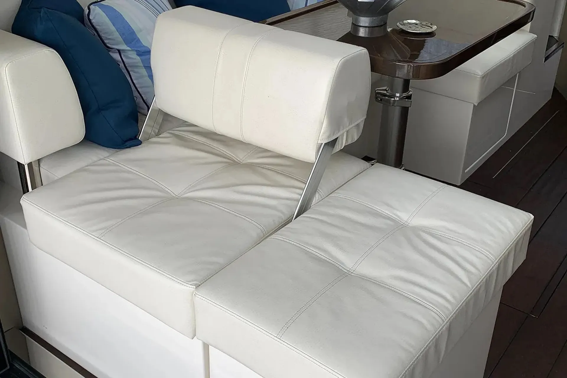 CARVER YACHTS C37 in New York, NY — photo 7