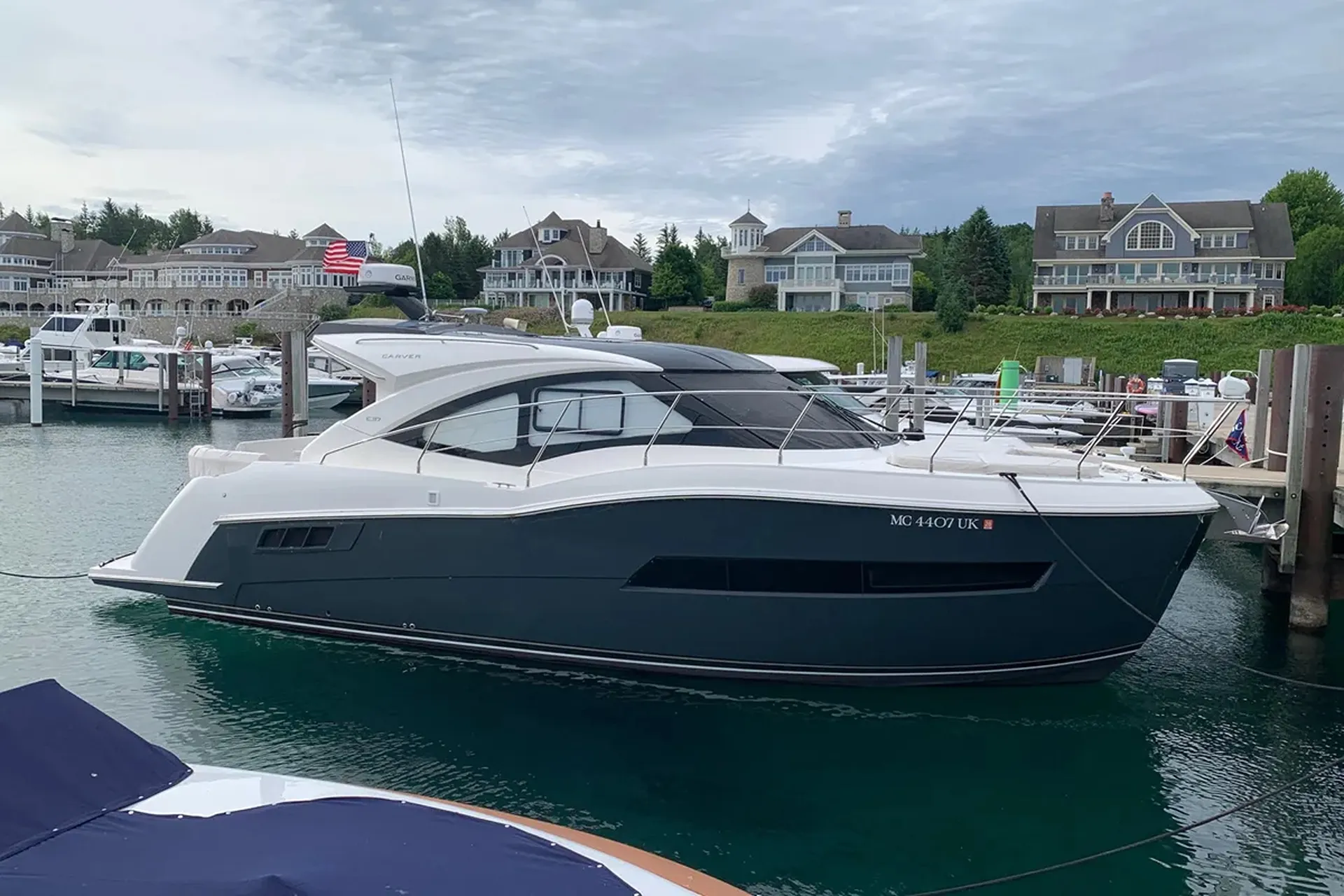 CARVER YACHTS C37 in New York, NY — photo 5