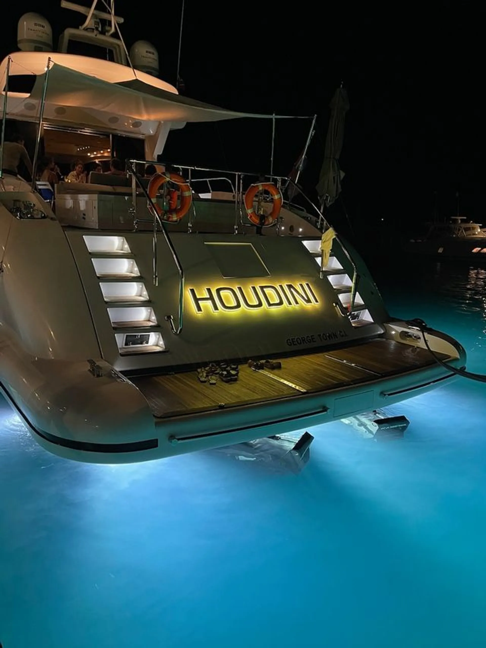 Mangusta Mangusta in Miami Beach, FL — photo 10
