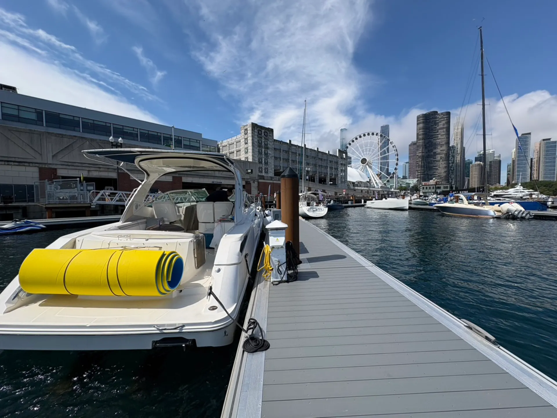 Luxurious 37’ Sea Ray Sundancer out of Navy Pier Marina for up to 6!