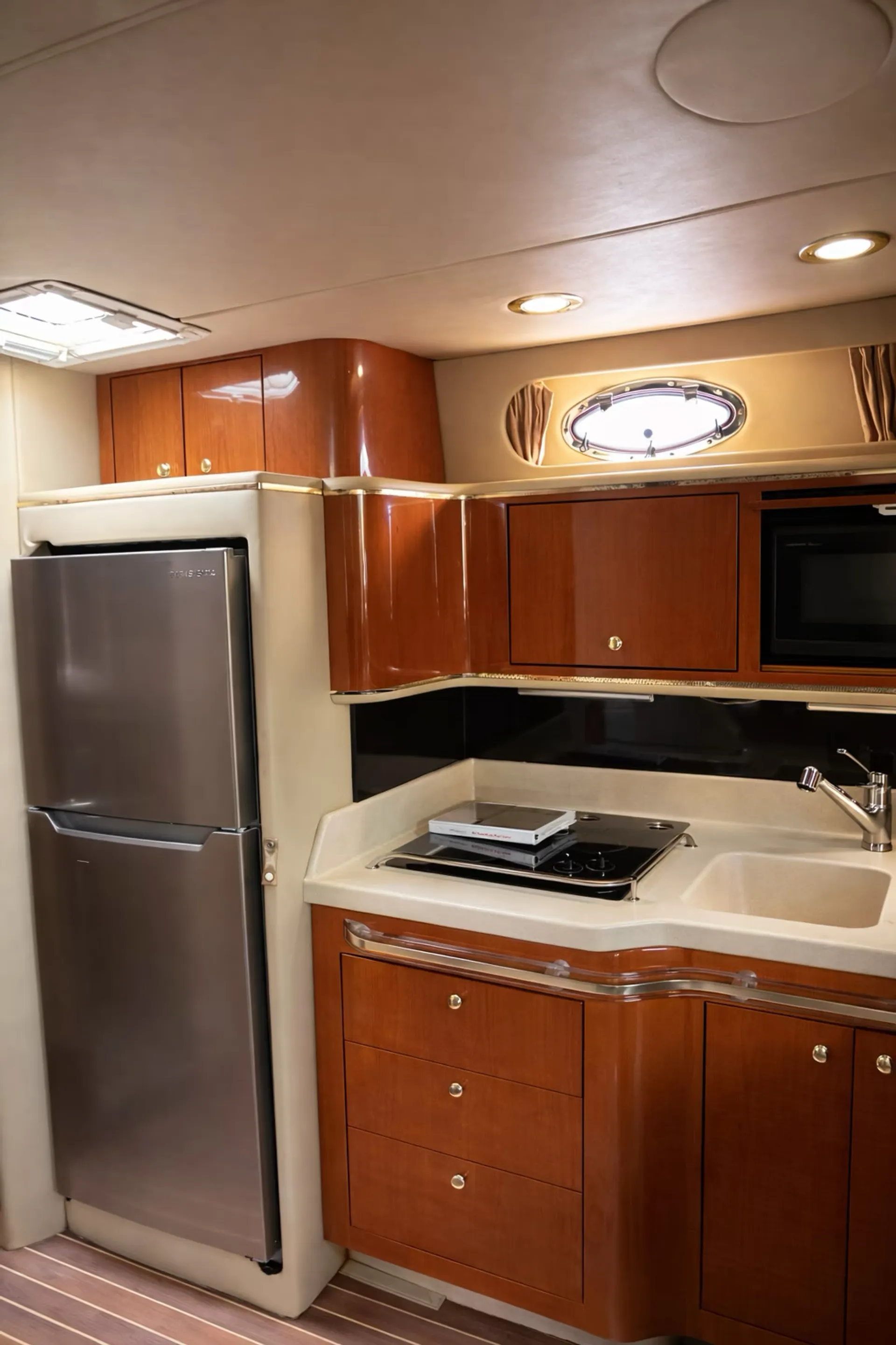 Sea Ray Boats Sundancer 55 in Miami, FL — photo 10