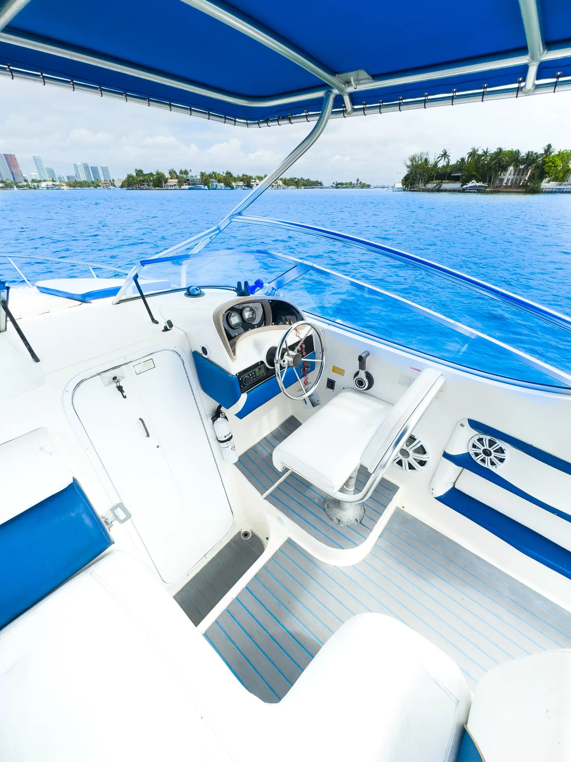 Wellcraft 30ft Wellcraft in Miami, FL — photo 6