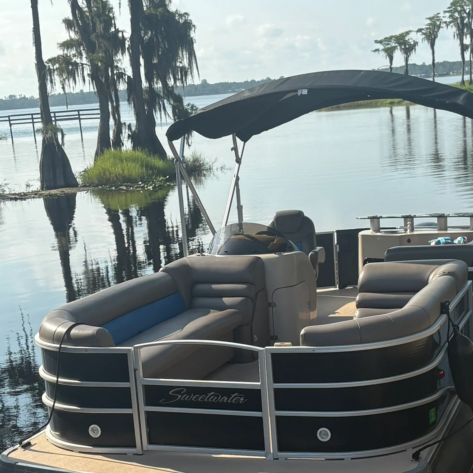 Clermont FL Chain of Lakes 24ft pontoon boat that fits 13 passengers!