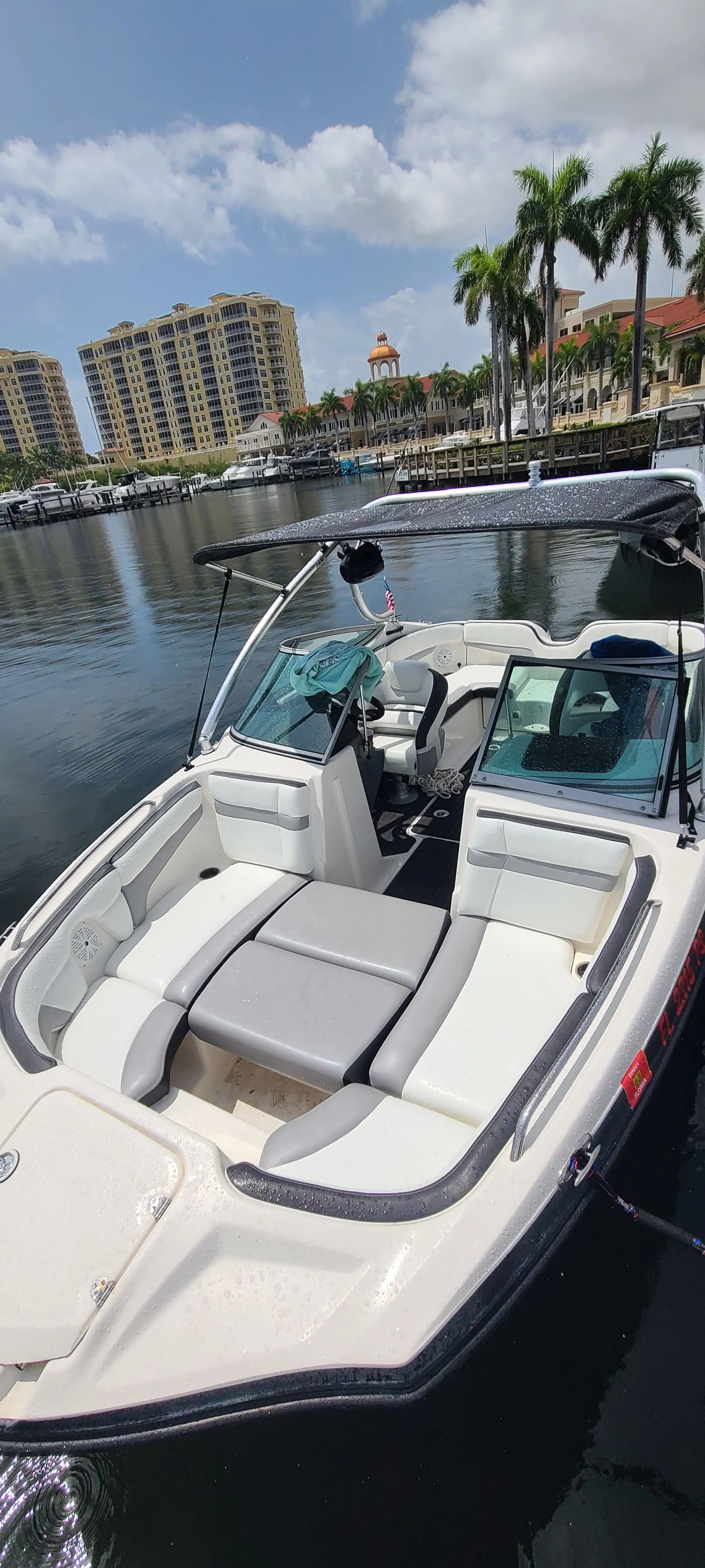 Let's go boating in a Premium Fishing and Leisure Boat 