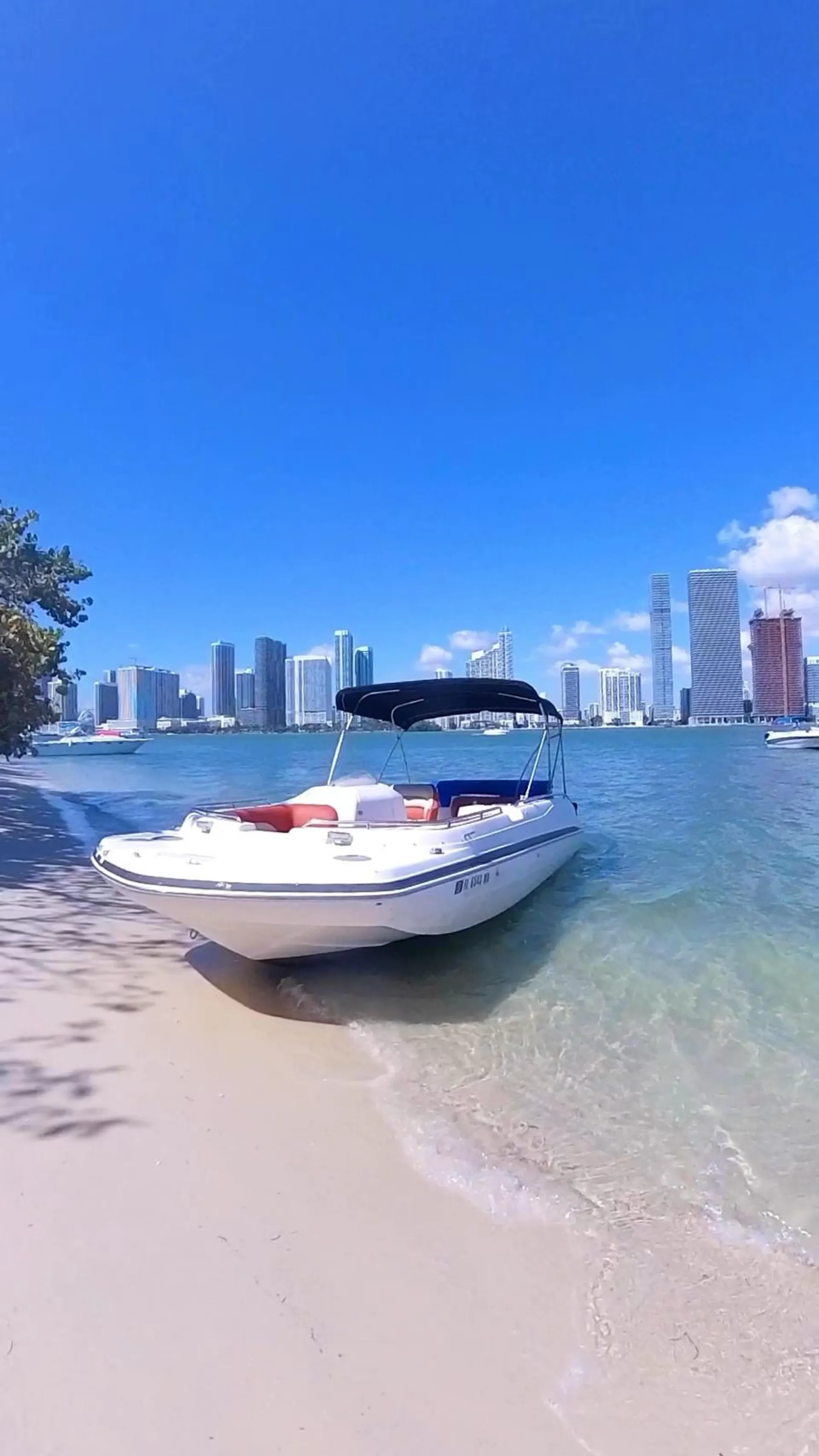 Hurricane 26ft Deck Boat in Miami, FL — photo 6