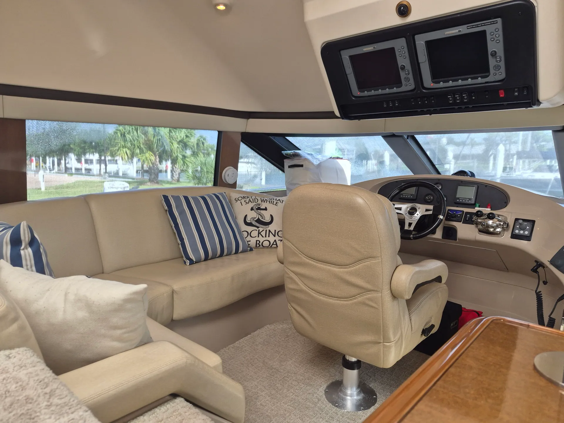 55' Luxury Yacht