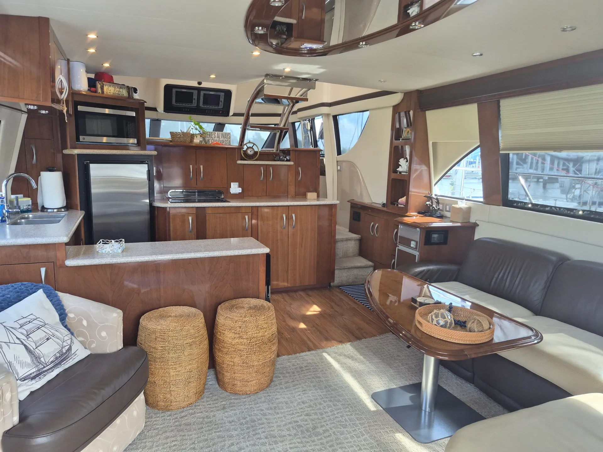 55' Luxury Yacht