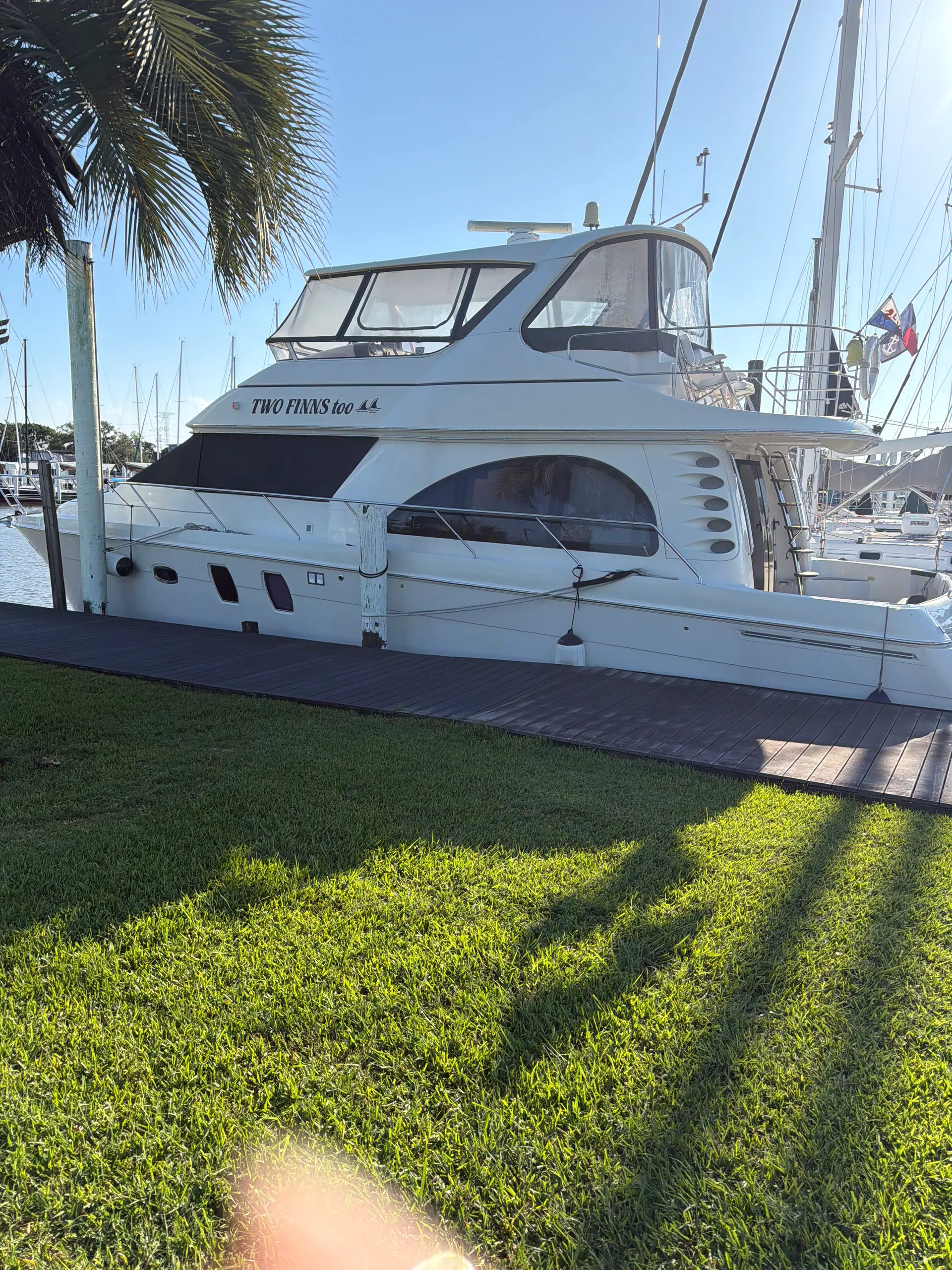 55' Luxury Yacht