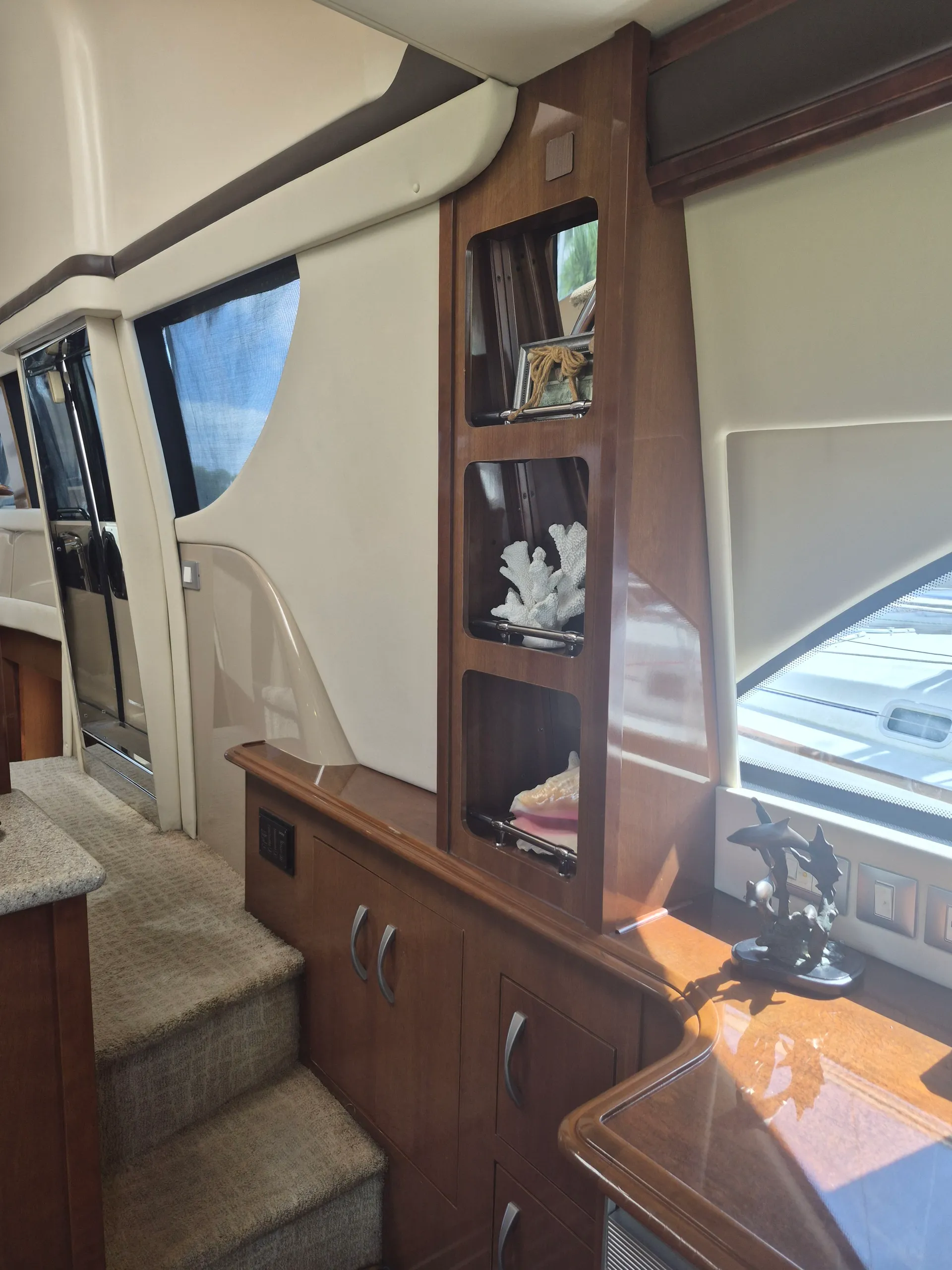 55' Luxury Yacht
