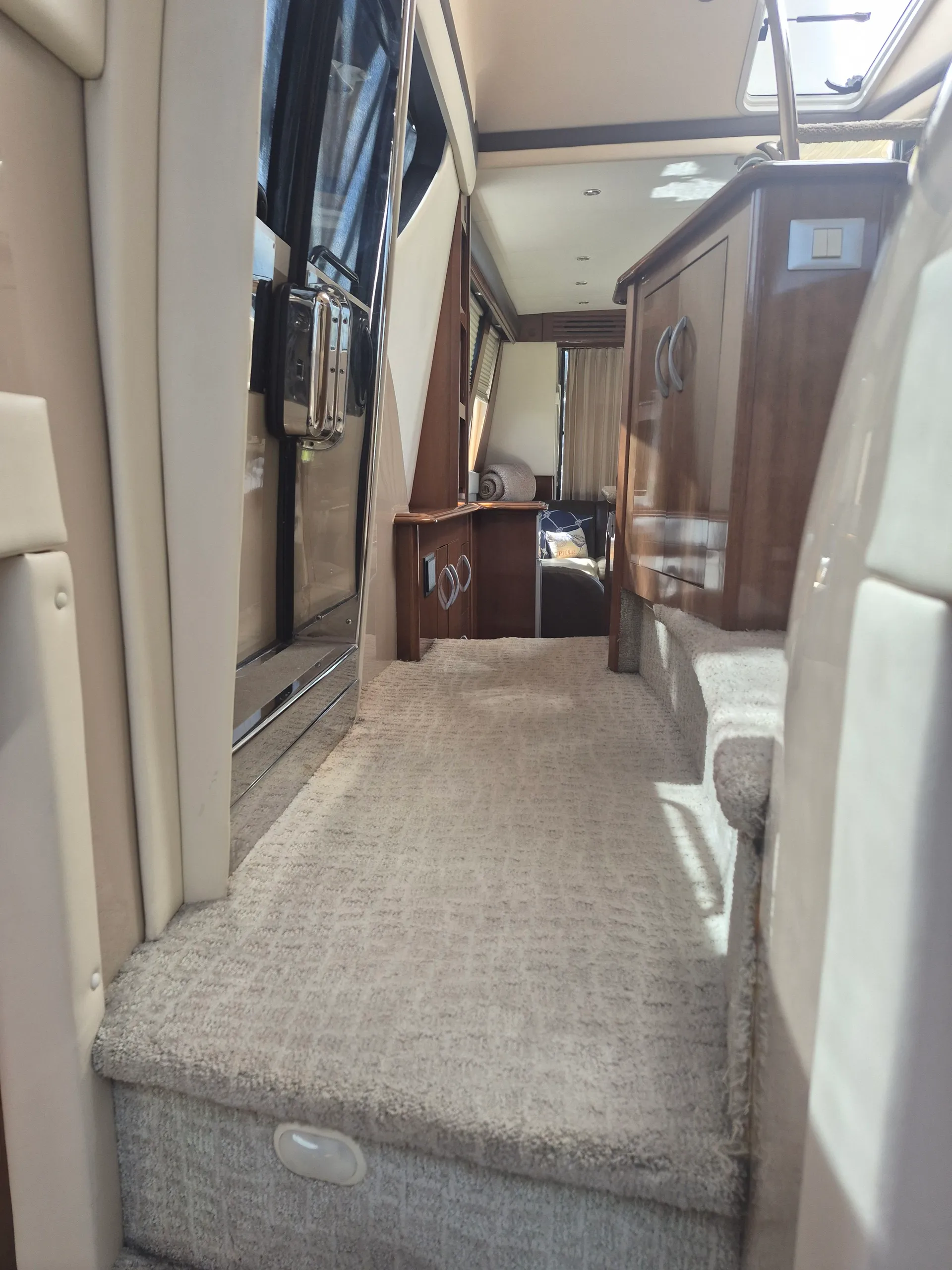 55' Luxury Yacht