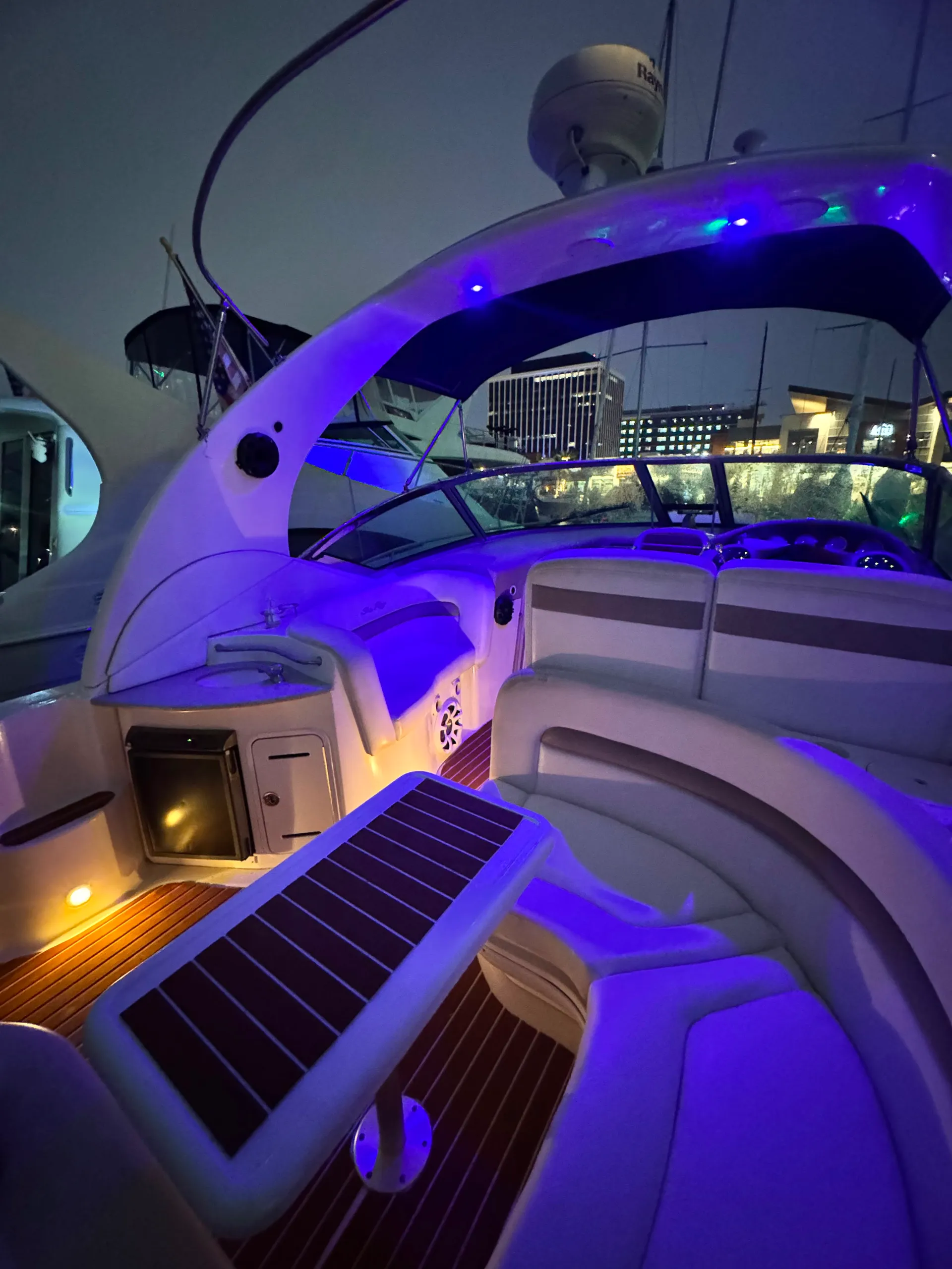 Sea Ray Boats 320 Sea Ray in Marina del Rey, CA — photo 6