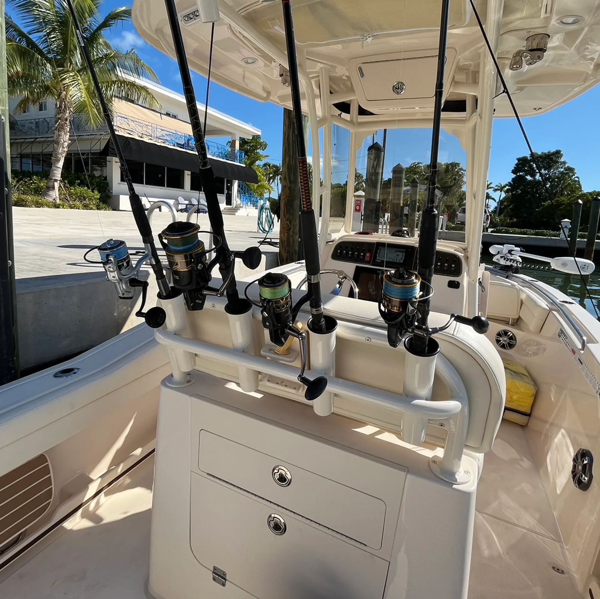 Explore Islamorada Aboard a 25' Grady White – Fish, Swim &amp; Relax